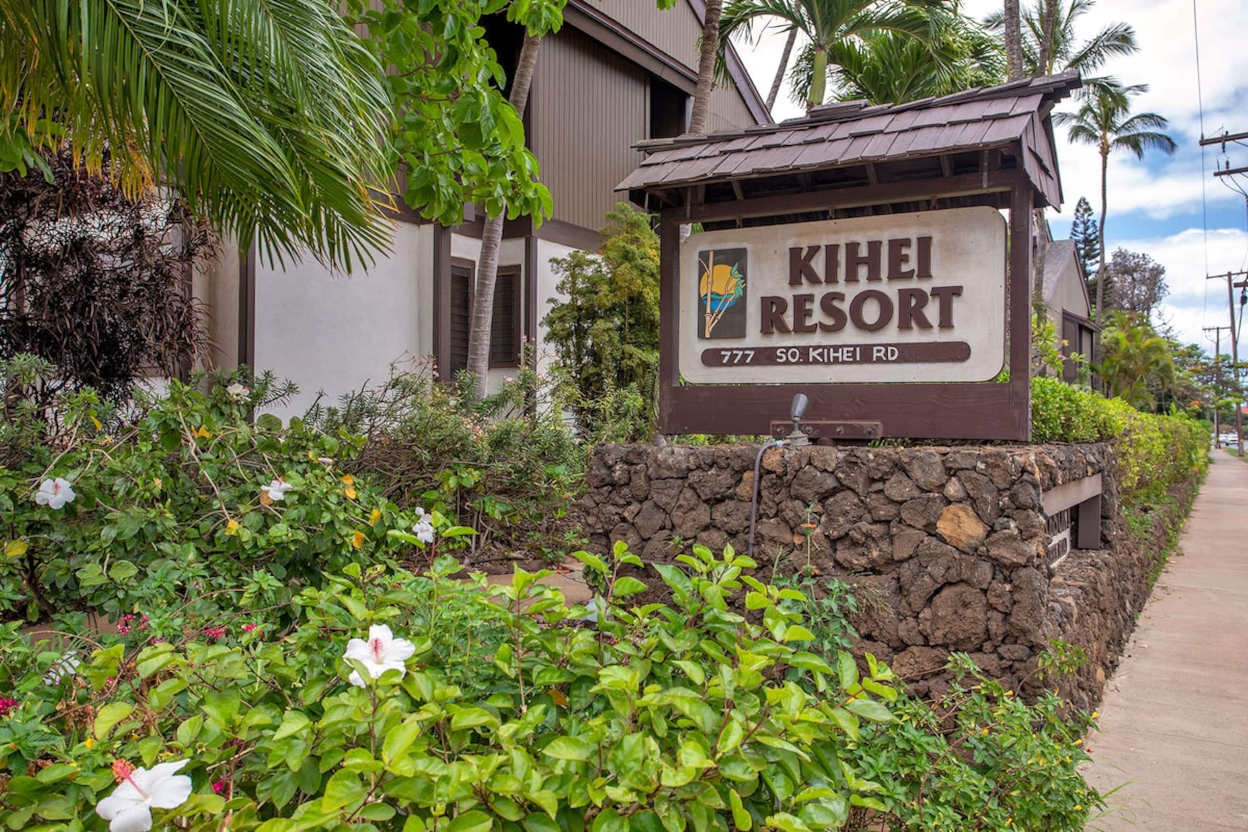 Kihei Oasis Steps to Ocean/Beach, Pool, Balcony - Photo 27