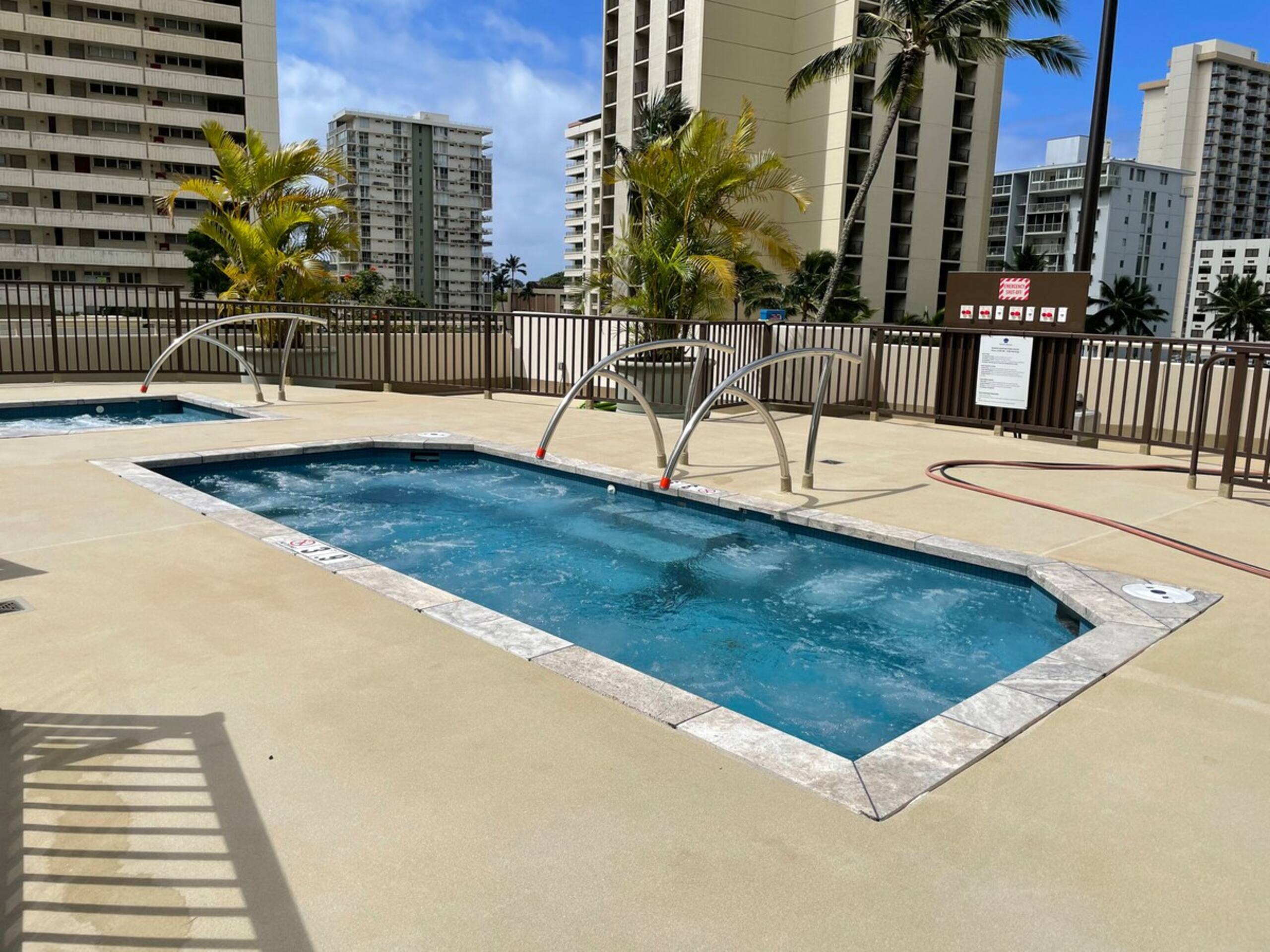 Penthouse - Top Floor Panoramic Ocean View - Photo 12