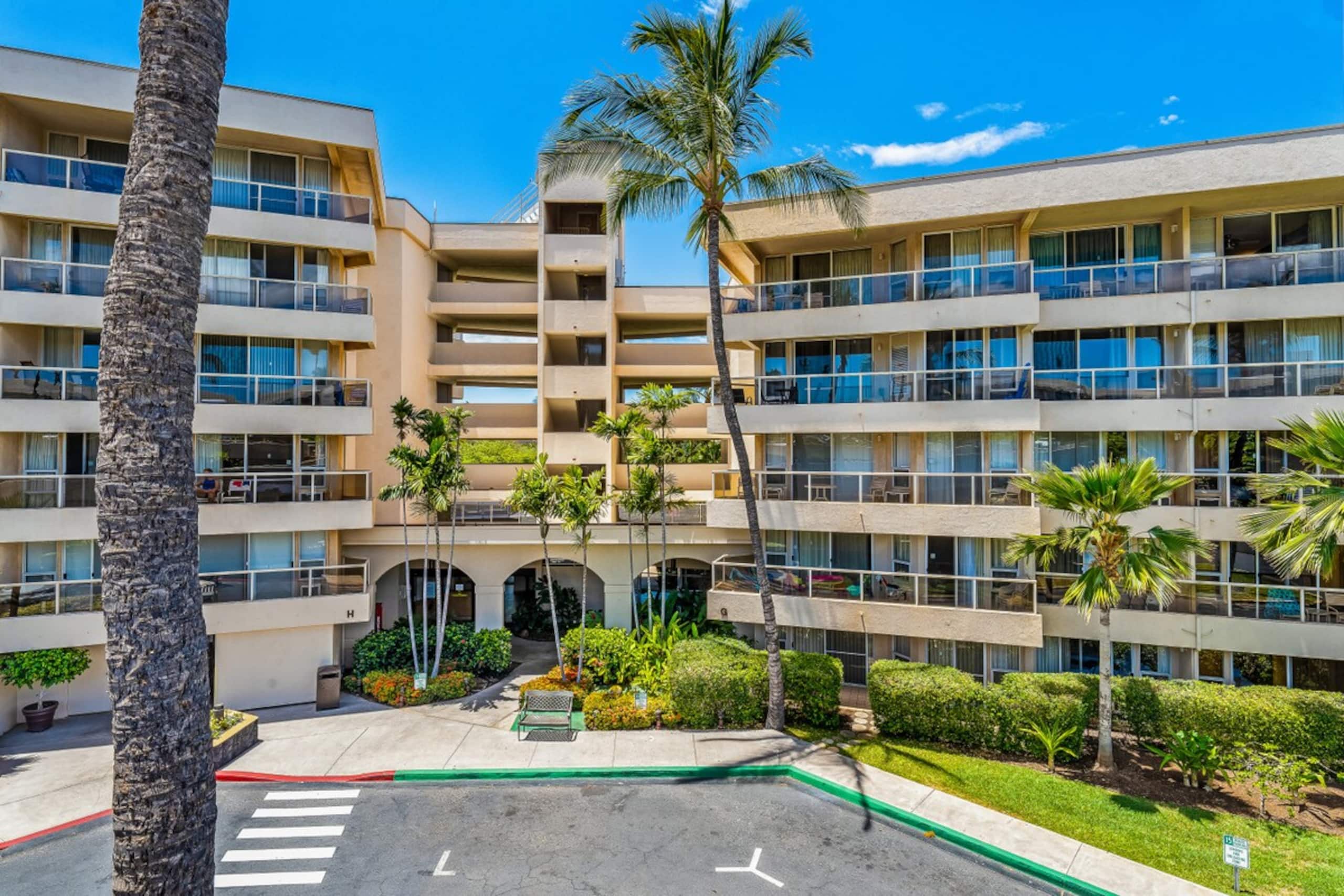 Kihei Beach Condo, Pools & Hot Tubs - Photo 25