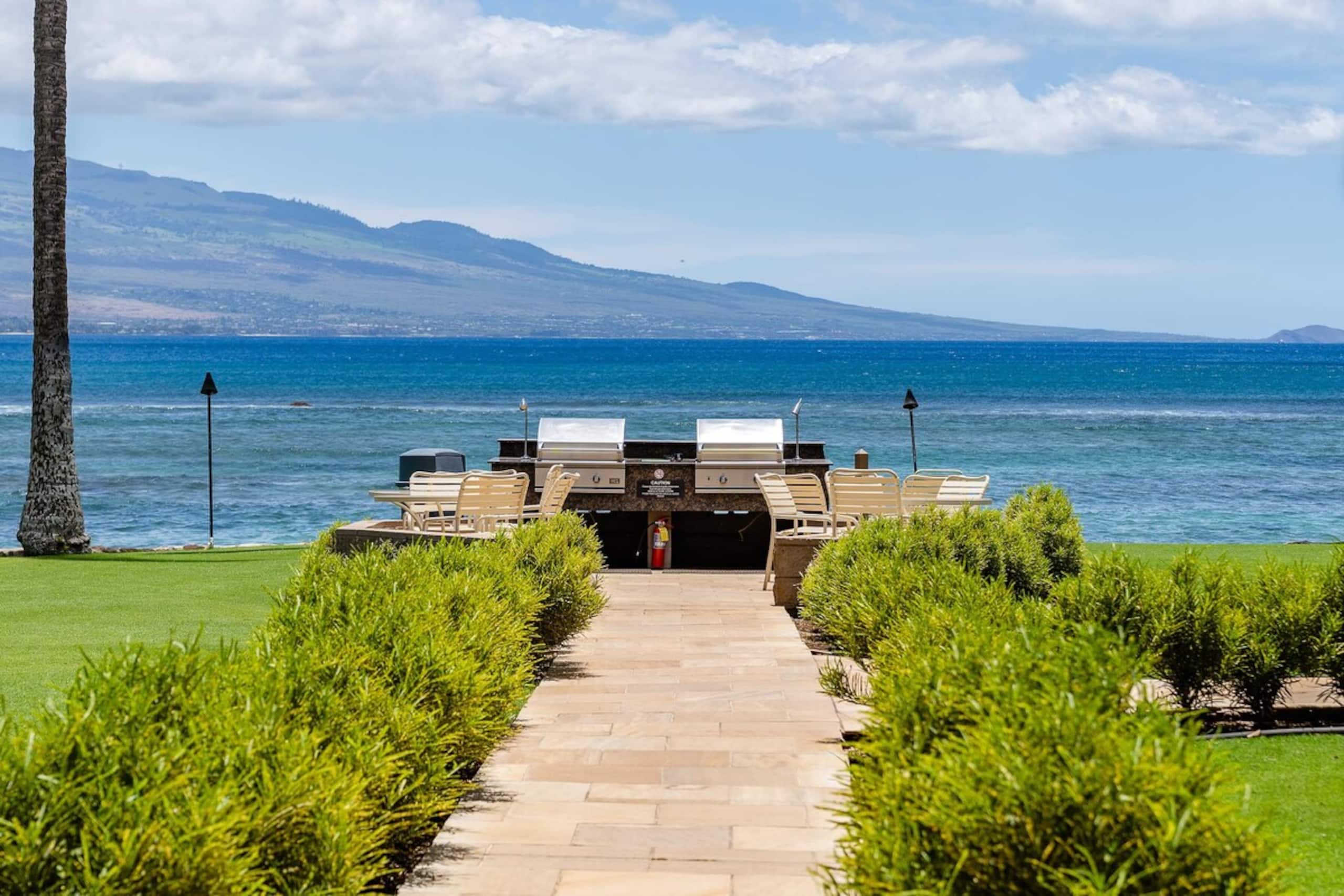 Stunning Oceanfront 1bd - Maalaea Kai 315 - Photo 22