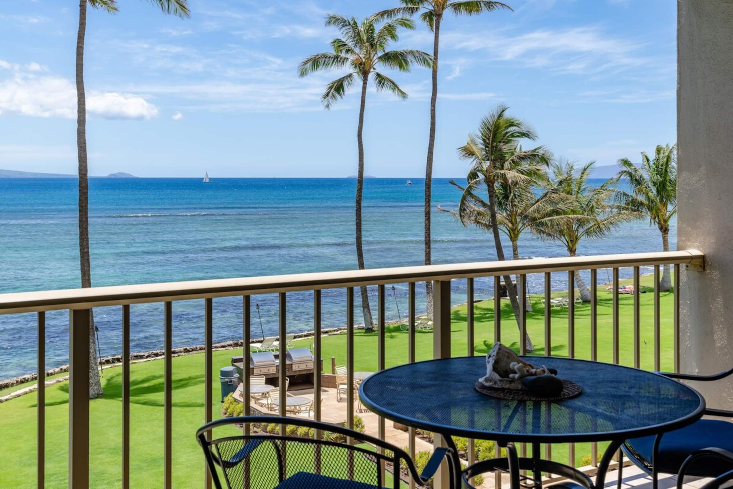 Stunning Oceanfront 1bd - Maalaea Kai 315 - Photo 2