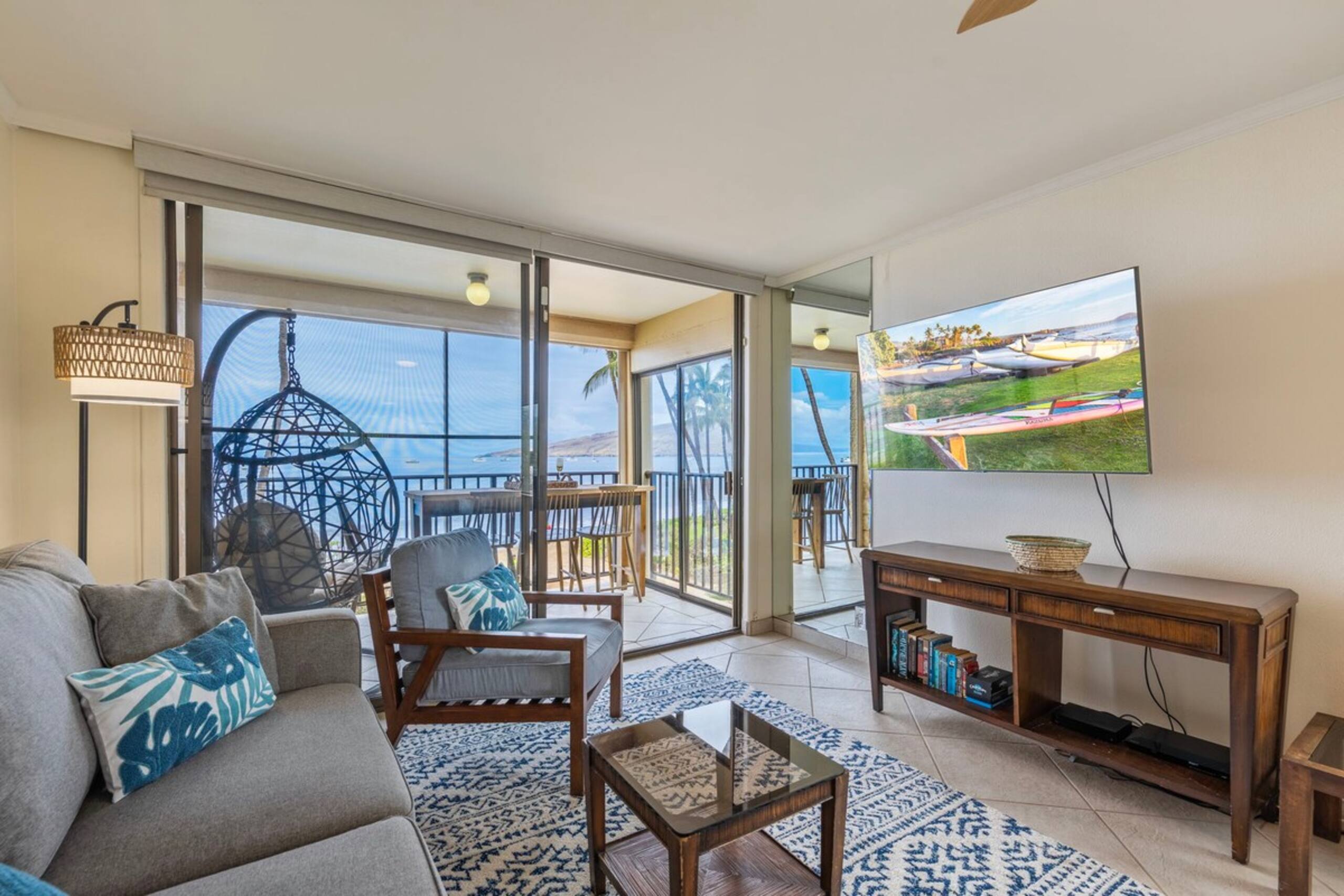 Oceanfront, 2bedroom condo, AC, 6 mile sandy beach - Photo 6