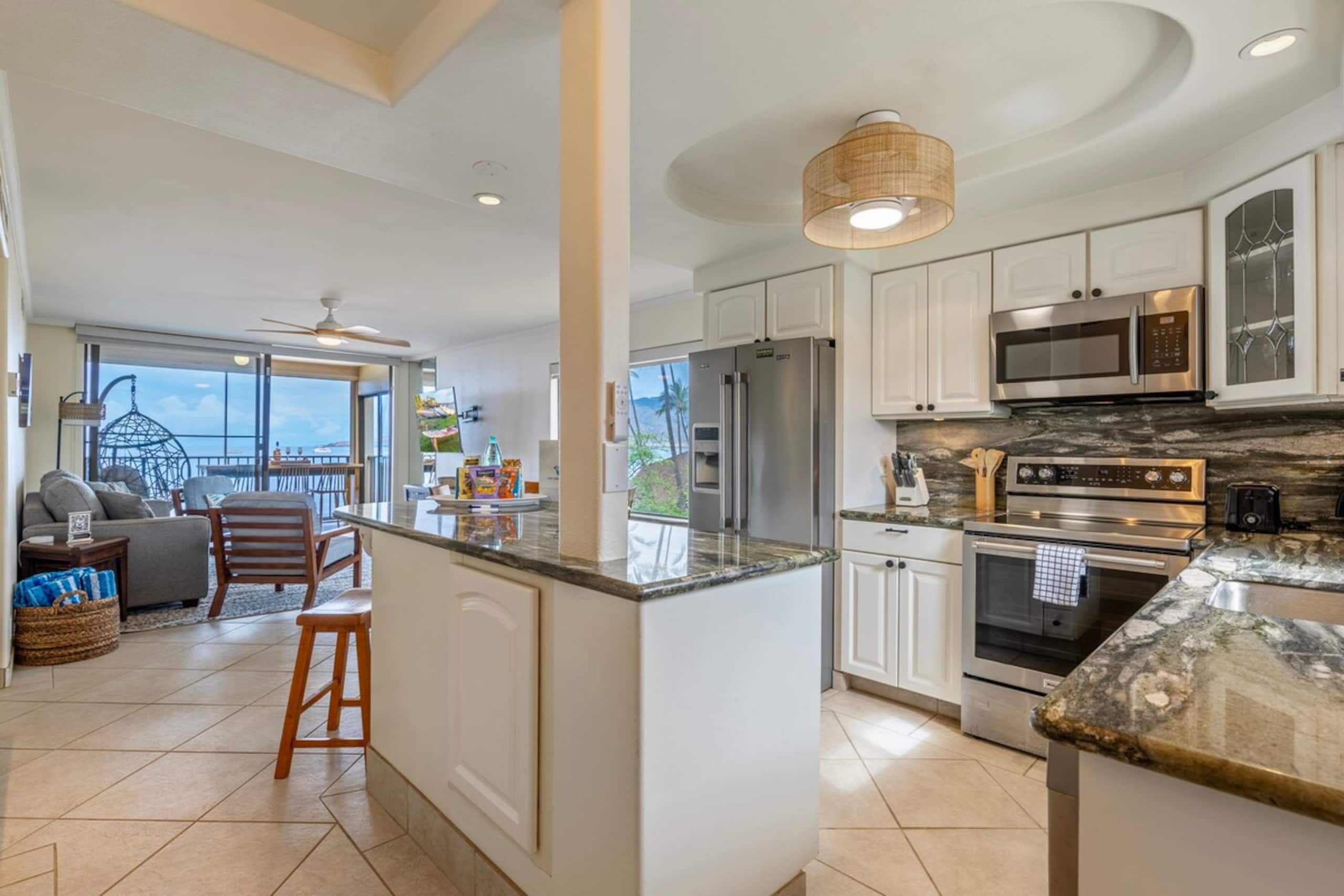 Oceanfront, 2bedroom condo, AC, 6 mile sandy beach - Photo 3