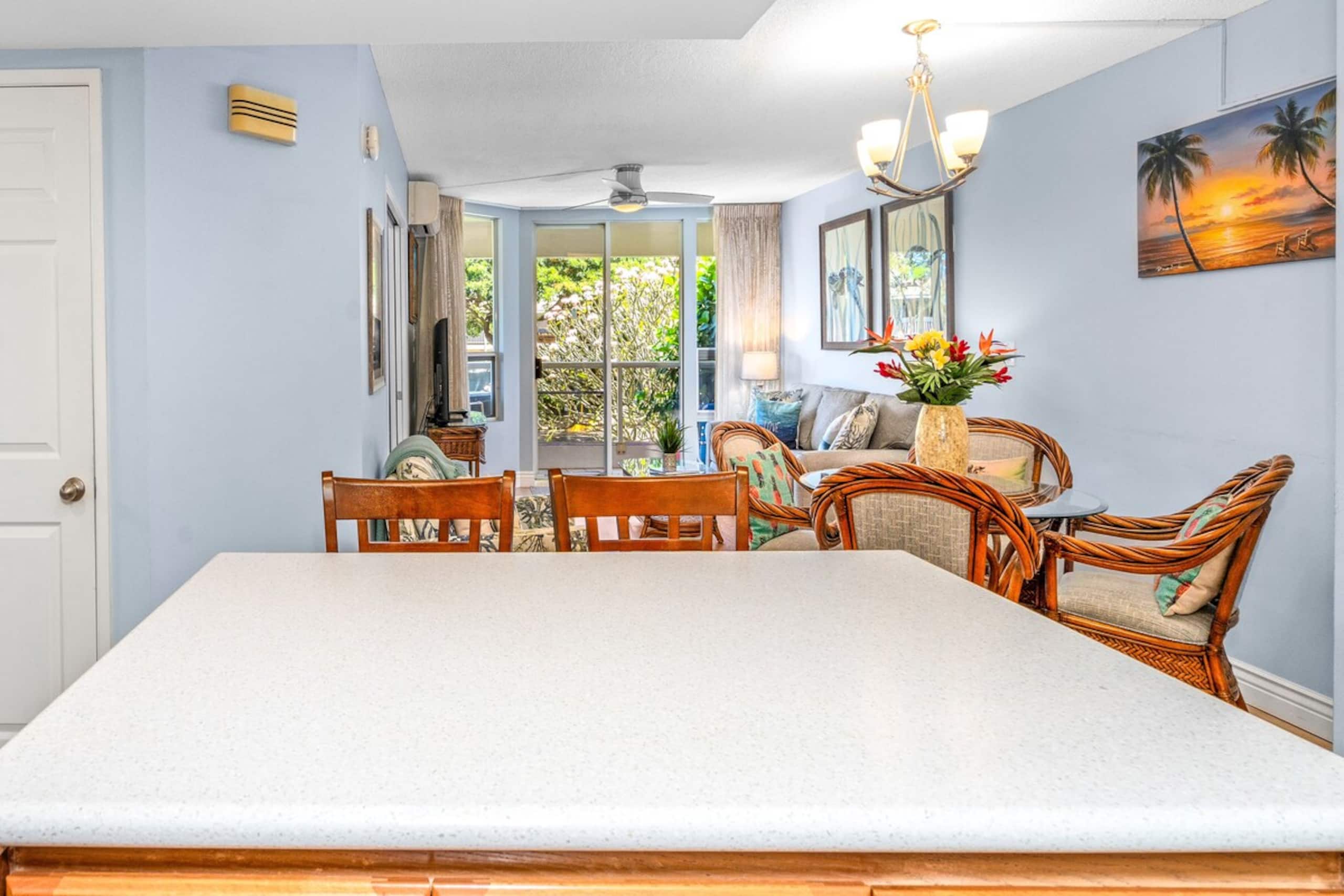 Maui Banyan, King Bed, Ocean View, Across Kamaole - Photo 10