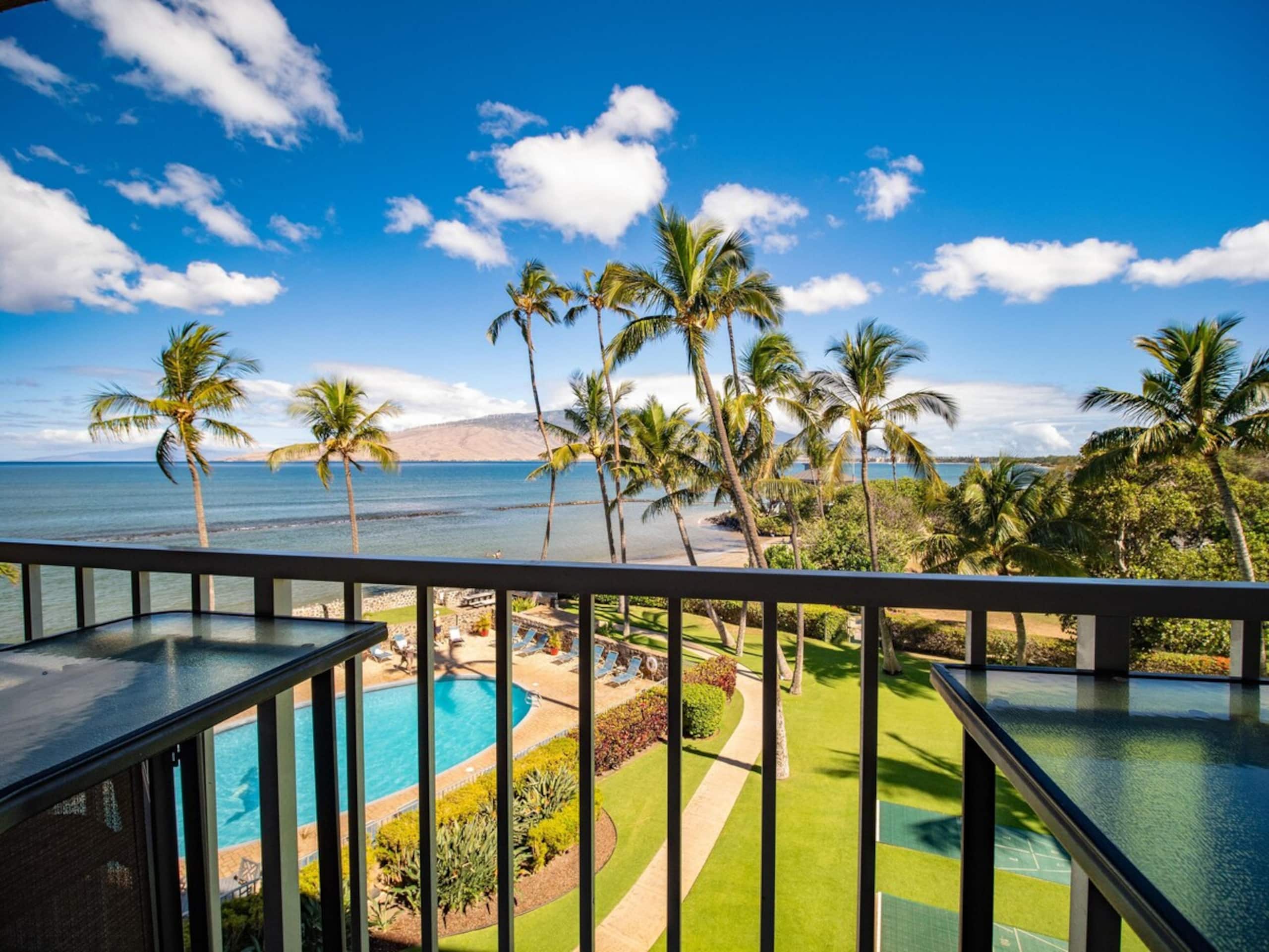 Stunning Ocean Views I Menehune Shores 407 - Photo 32