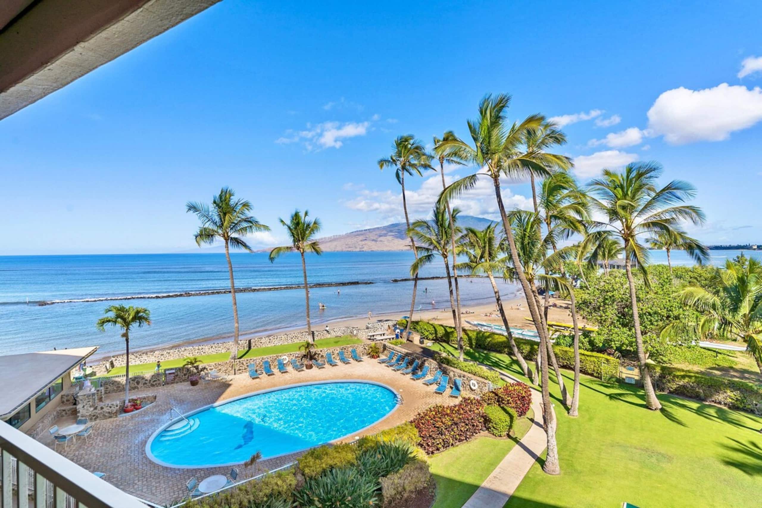 Stunning Ocean Views I Menehune Shores 407 - Photo 2