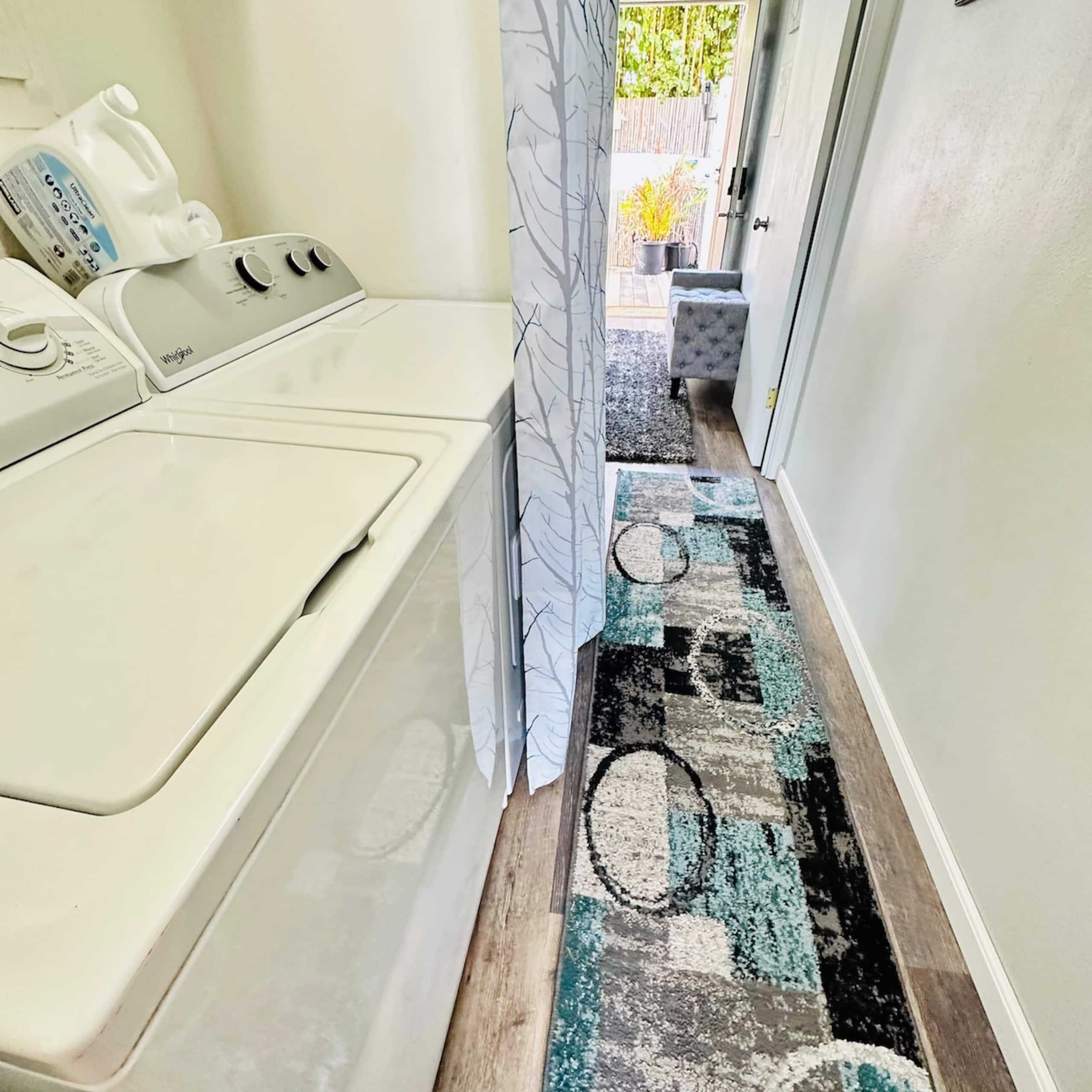 The Maui Beach Villa, Parking at Private Entry - Photo 45