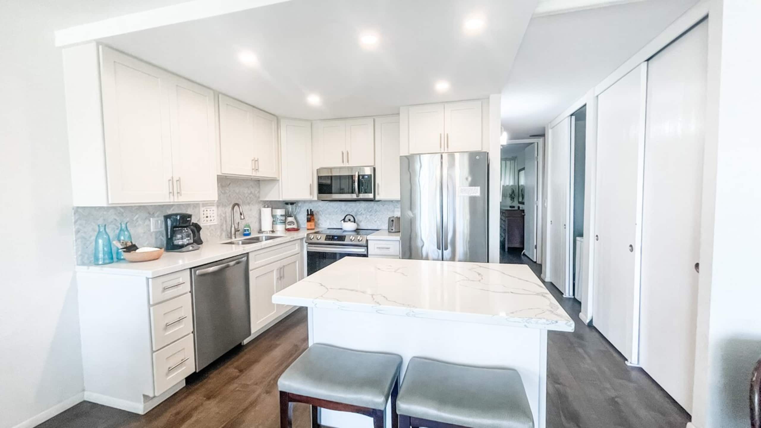 One Bd Partial Ocean, AC, wifi, Pool, Hot tub B210 - Photo 6