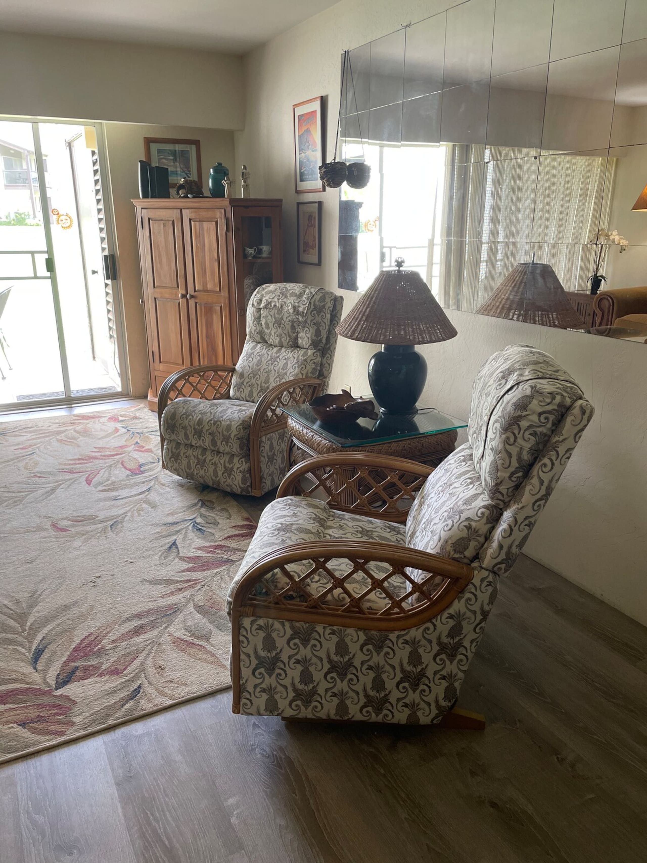 Hawaiian-style 1 BR Condo - steps from the beach! - Photo 2