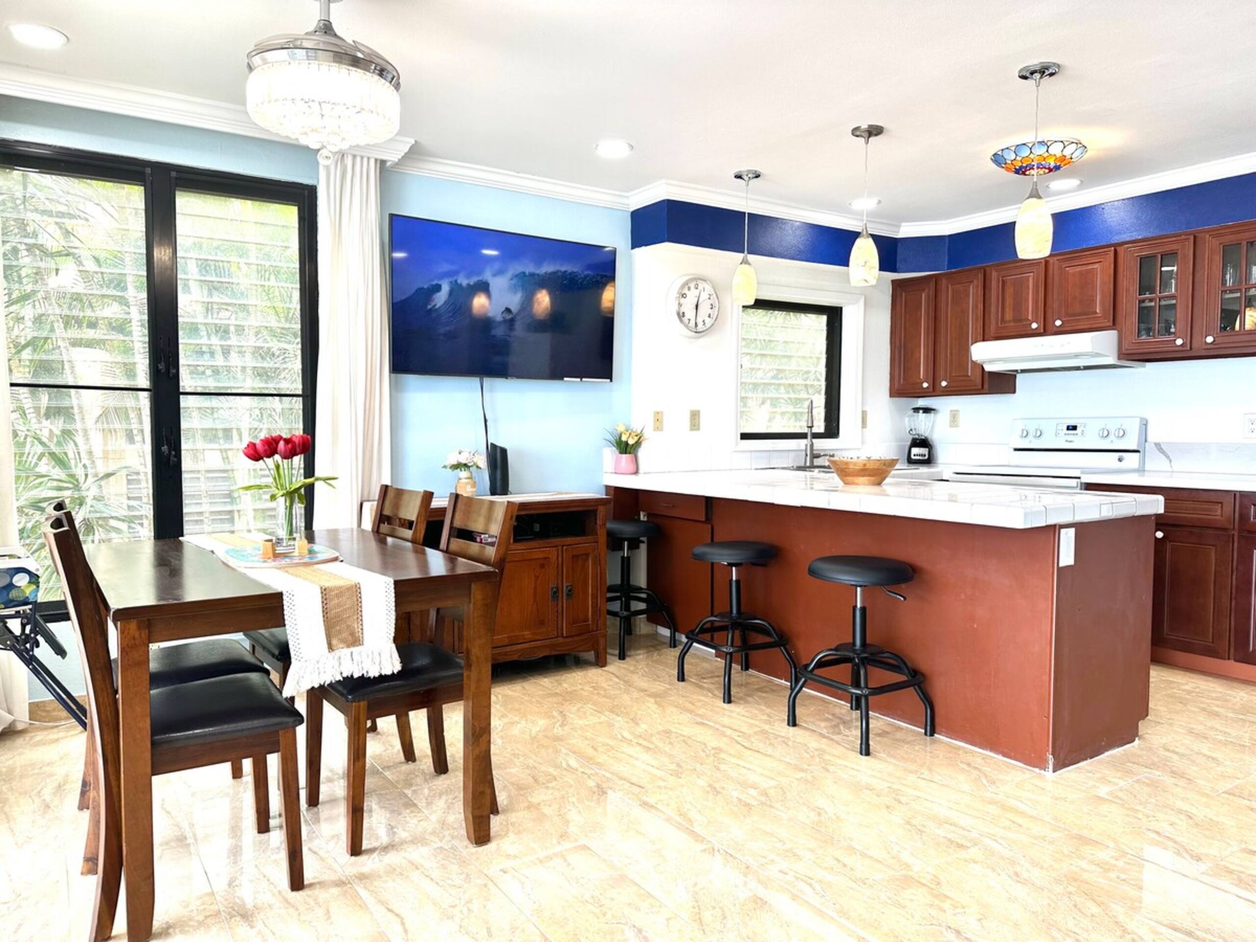 Lovely 2-bedrooms/2baths Ocean Front Condo - Photo 11