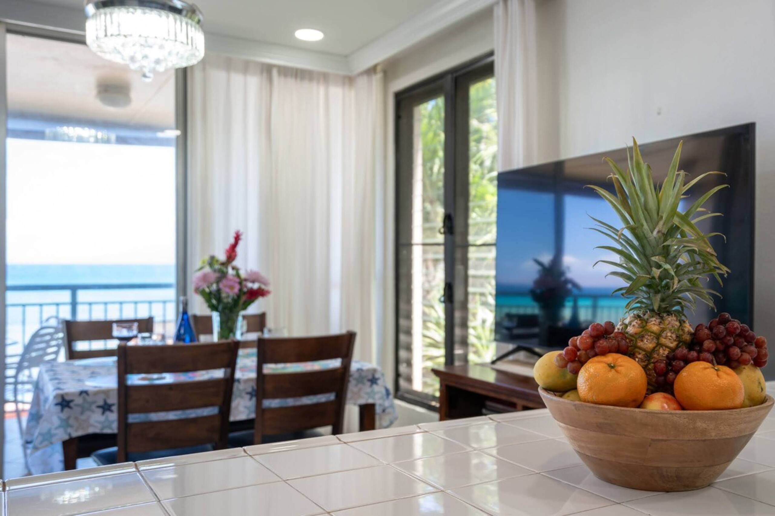 Lovely 2-bedrooms/2baths Ocean Front Condo - Photo 12