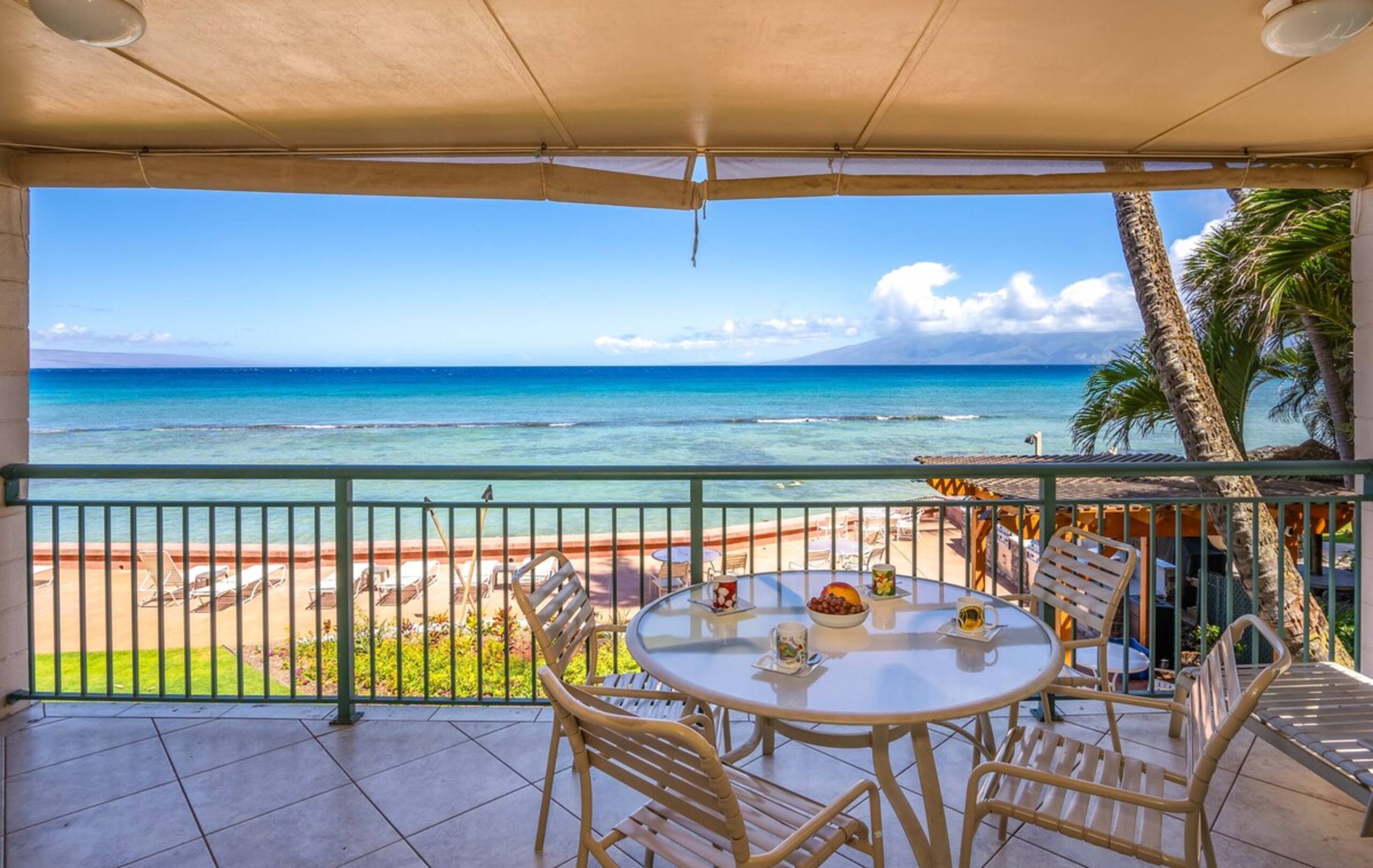 Lovely 2-bedrooms/2baths Ocean Front Condo - Main photo