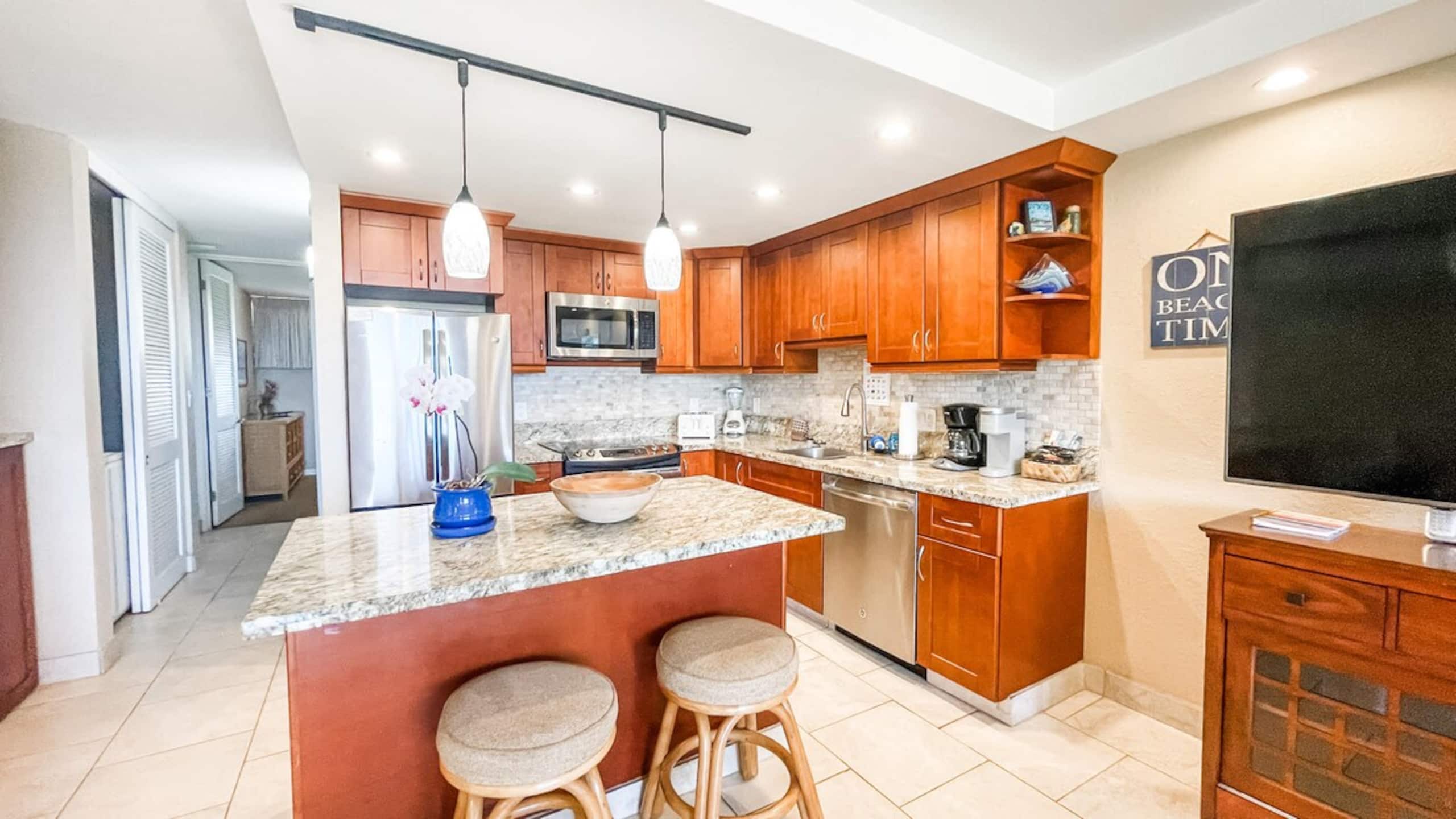 Two Bd Ocean view, AC, wifi, pool, hot tub D204 - Photo 7