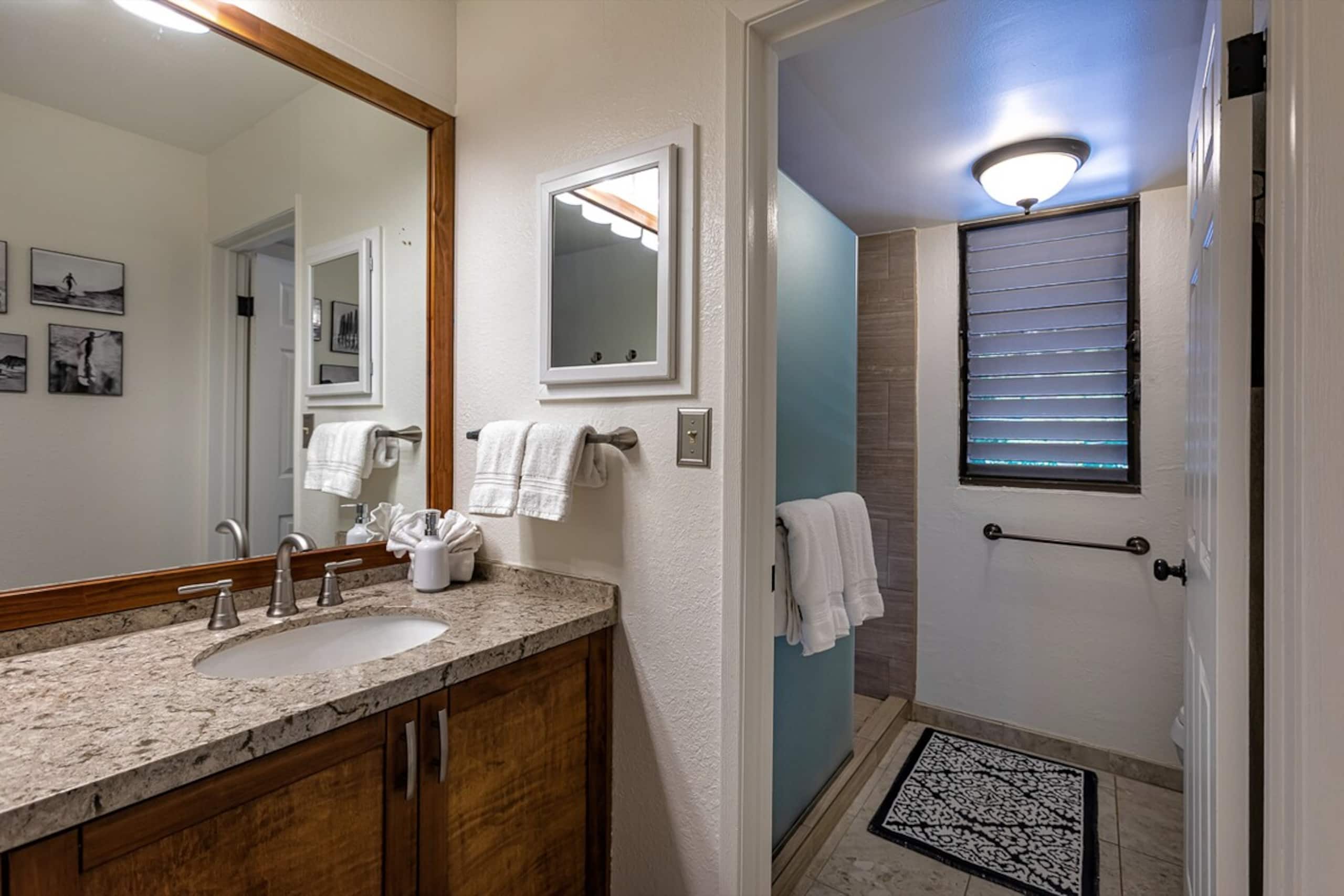 Oceanfront Maui condo w/ double lanai - Photo 23