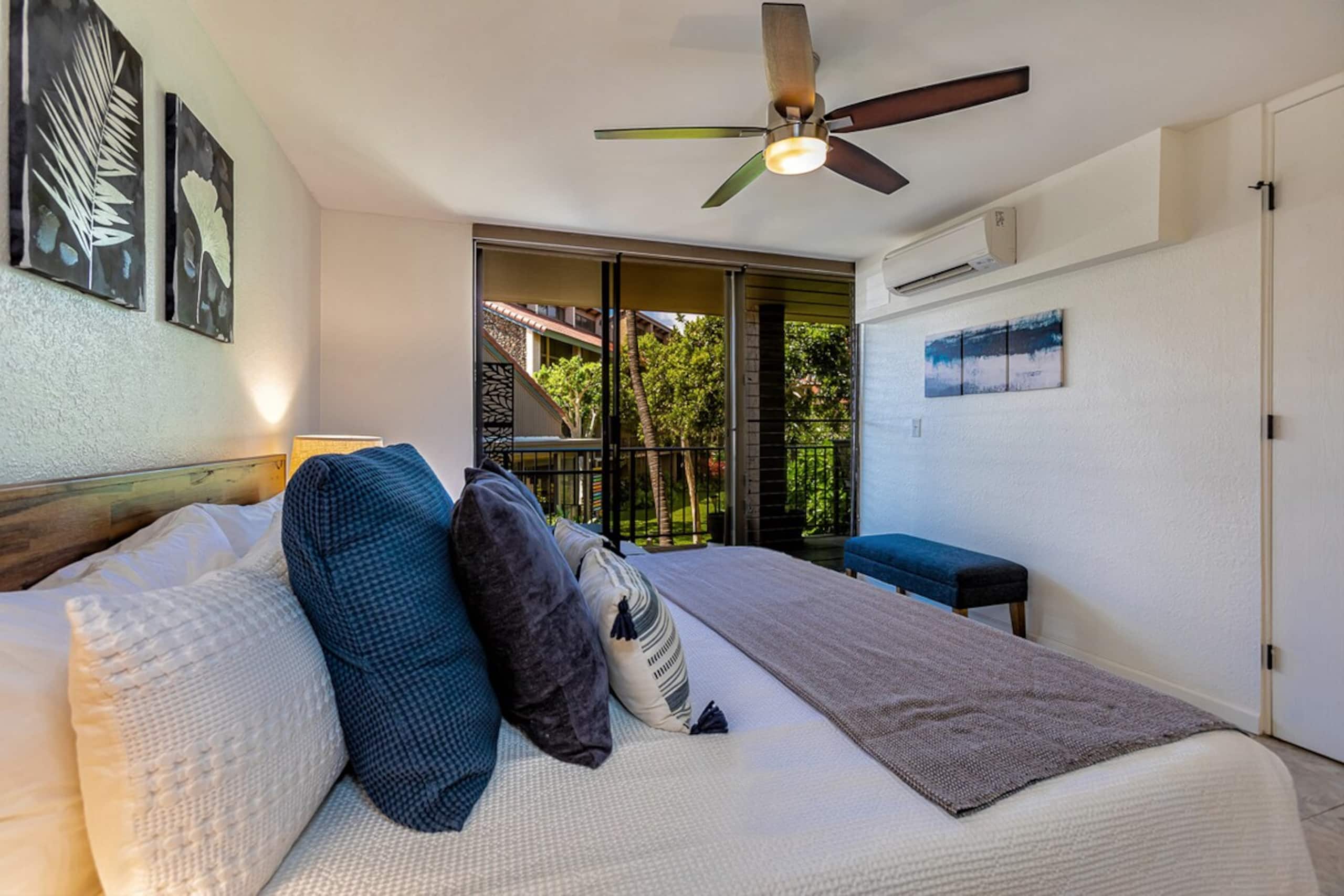 Oceanfront Maui condo w/ double lanai - Photo 21