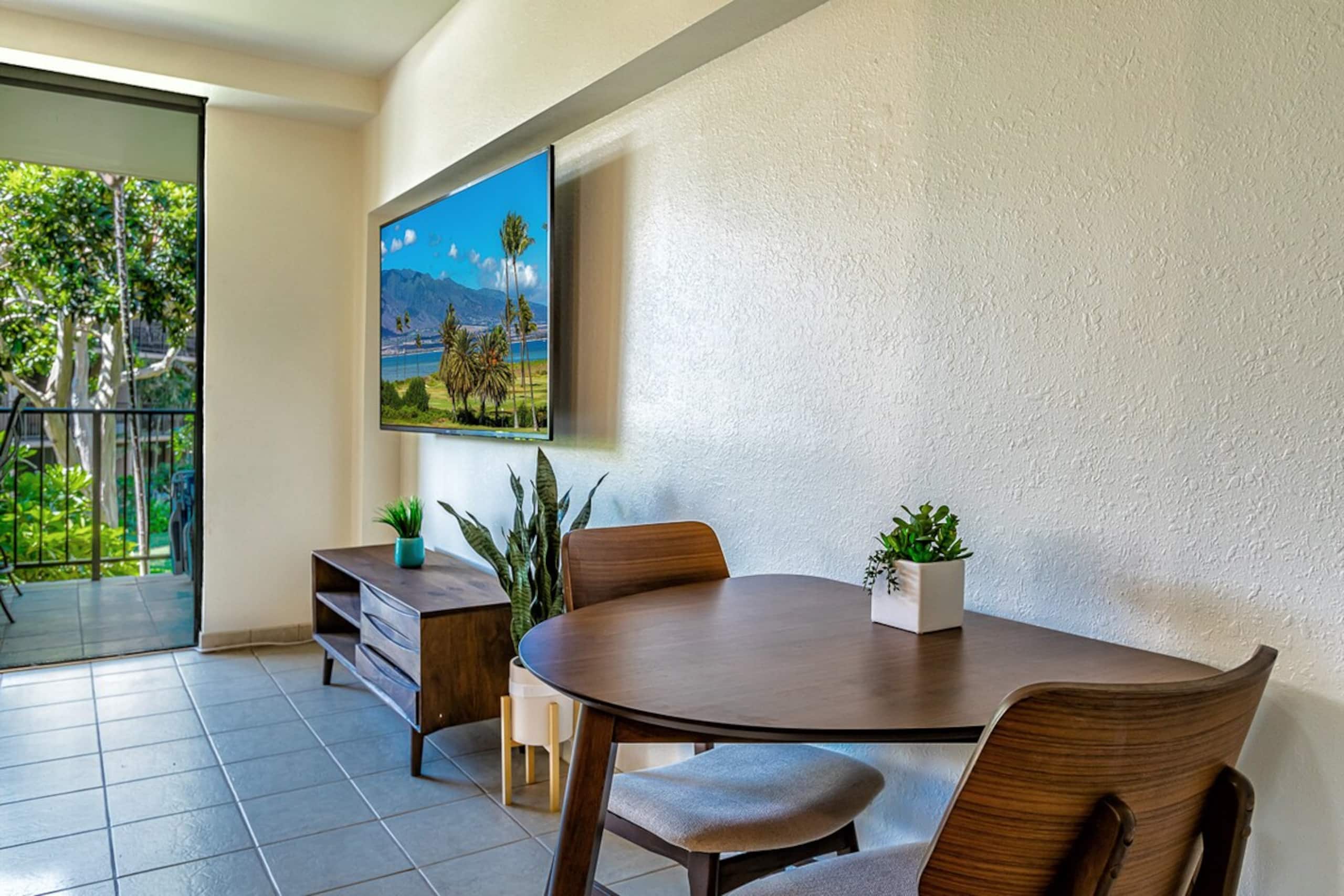 Oceanfront Maui condo w/ double lanai - Photo 12