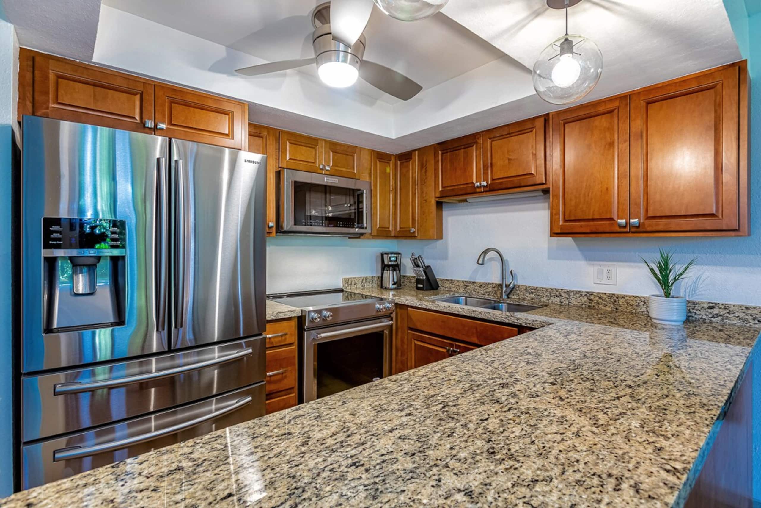 Oceanfront Maui condo w/ double lanai - Photo 15