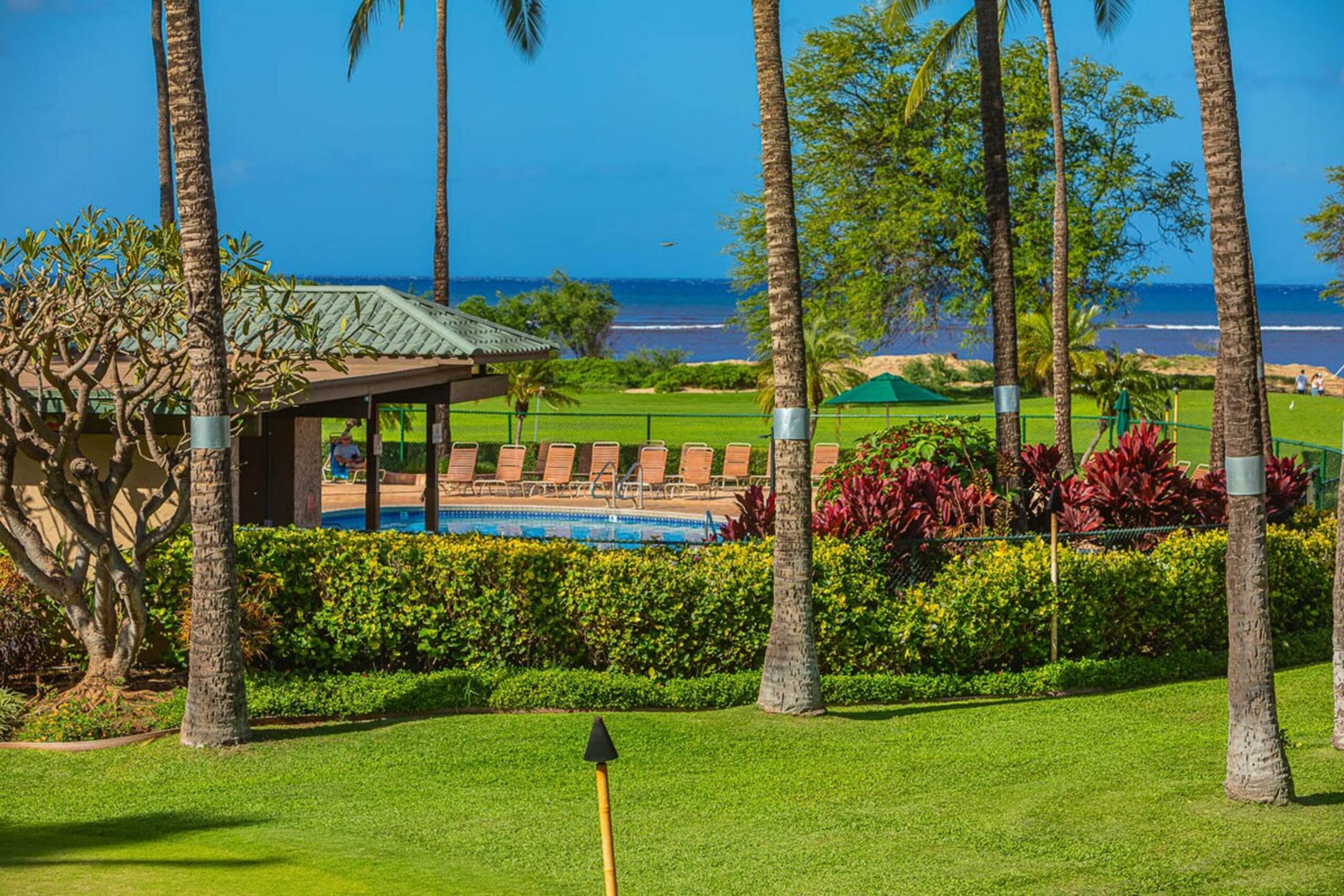 Oceanfront Maui condo w/ double lanai - Photo 39