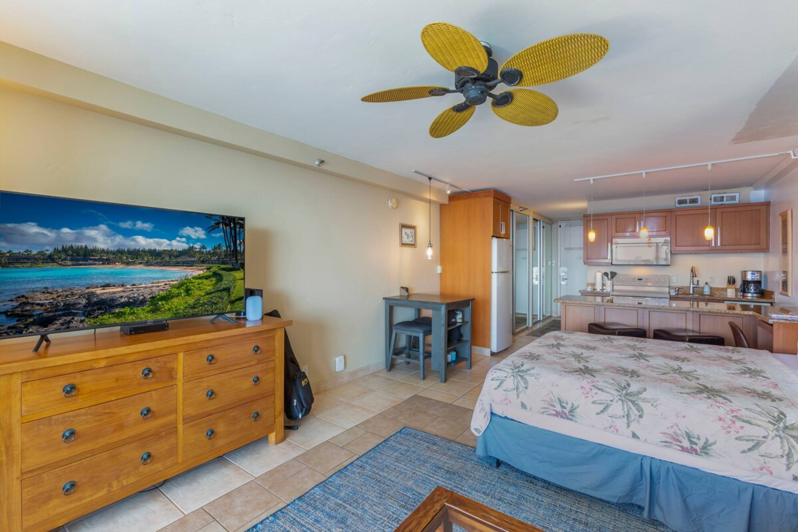 Honu Hideaway, Maui Kaanapali Oceanfront Penthouse - Photo 6