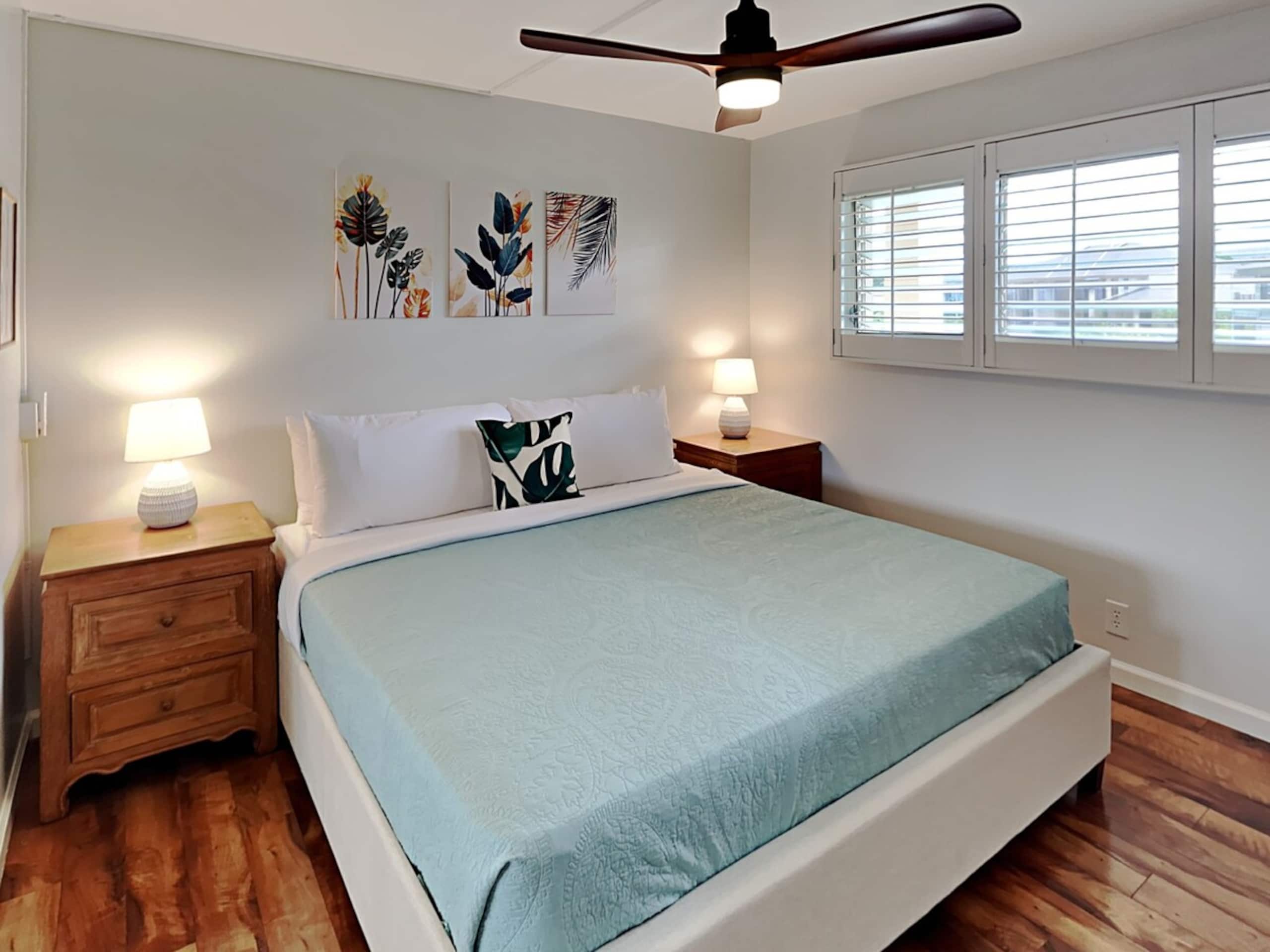 Full Oceanview and Prime Location 2 Bed / 2 Bath - Photo 11