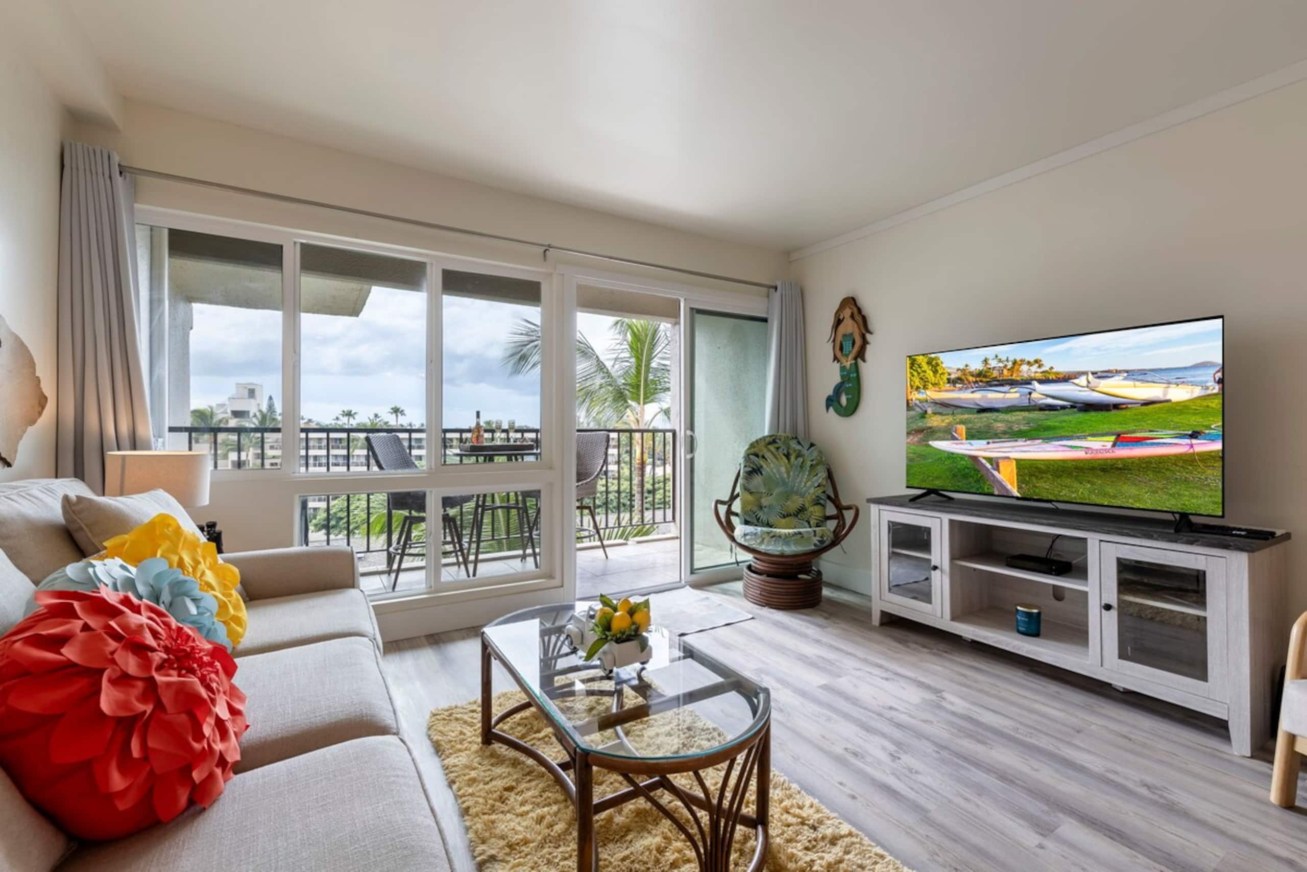Remodeled 6th floor Oceanview condo, AC, beach - Photo 5