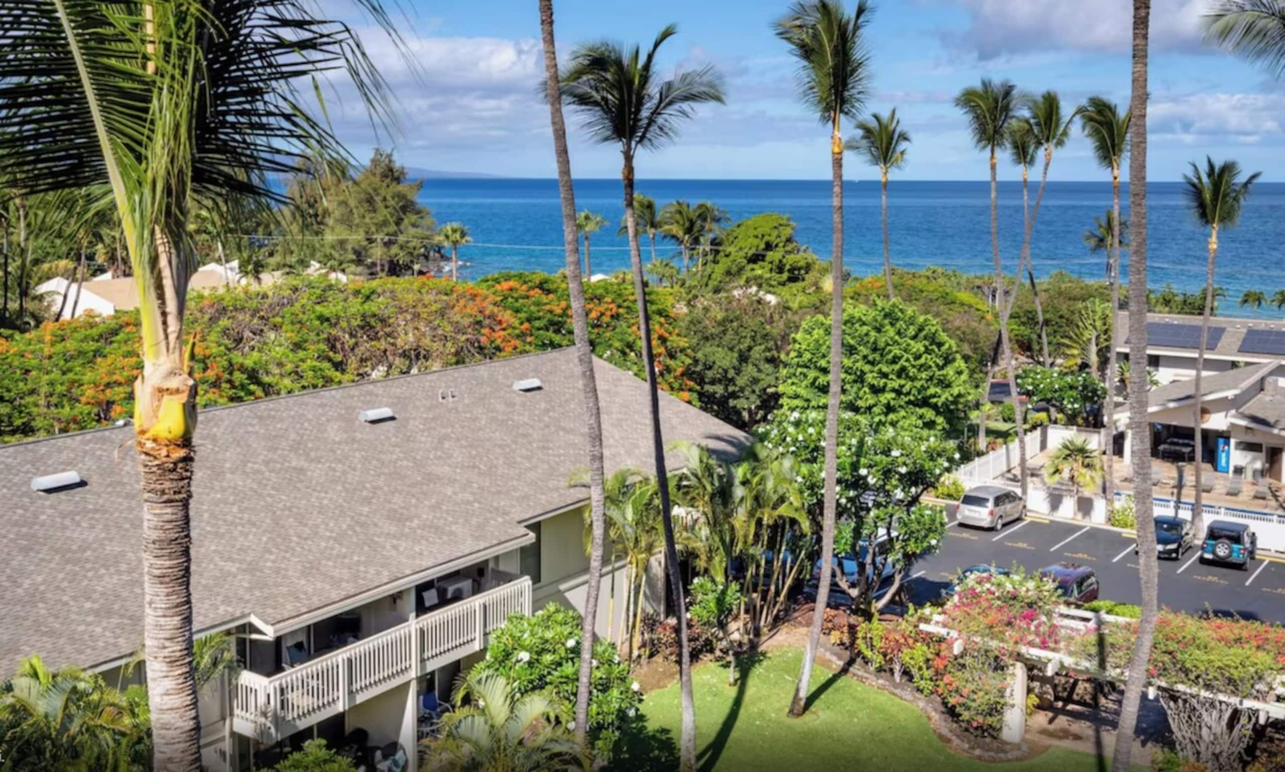 Remodeled 6th floor Oceanview condo, AC, beach - Photo 4