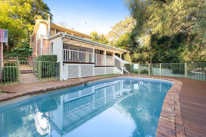 Charming Family Home | Pool & Entertainer's Deck - Parramatta