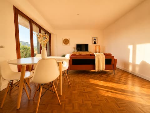 Airbnb performant: Le Sunset - 2 bedrooms - park view à Villejean Beauregard