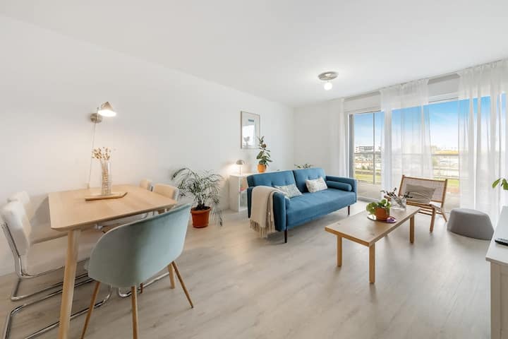 Appartement Neuf - Grande Terrasse Parking Privé - Vannes