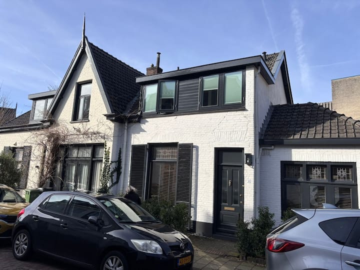 Charming Renovated Home  30 Min From Amsterdam! - Bussum