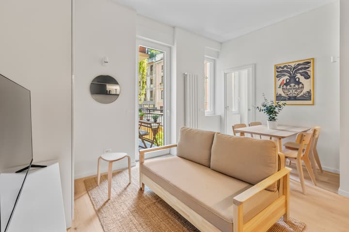 Casa Vittoria, Milan Centre, Near Cenacolo & Duomo - Milaan