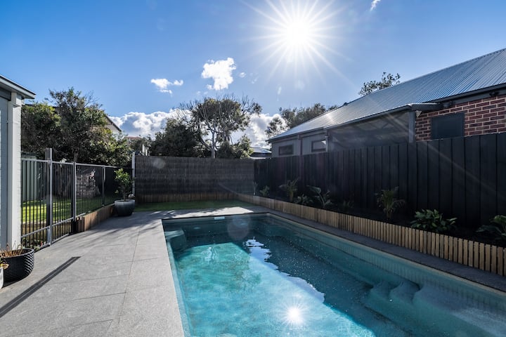 Coastal 4br With Pool, Walk To Ocean Grove Beach - Ocean Grove