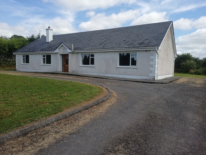 Lovely, Spacious, Country Retreat Close To Knock - Ireland