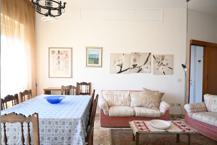 A48 - Ancona, Spacious Apartment With A Balcony - Ancona