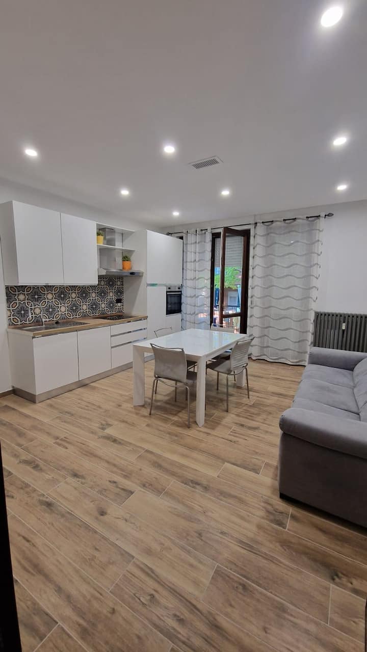 Madelis Home - Alba, Piyemonte