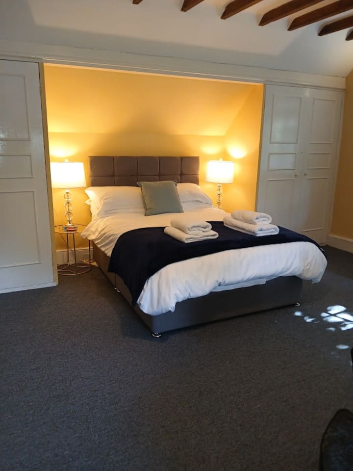 Home Farm B And B - Room 1 - Double Ensuite - Honiton