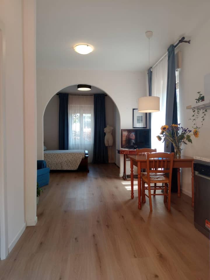 Appartamento Con Giardino E Posto Auto. - Follonica