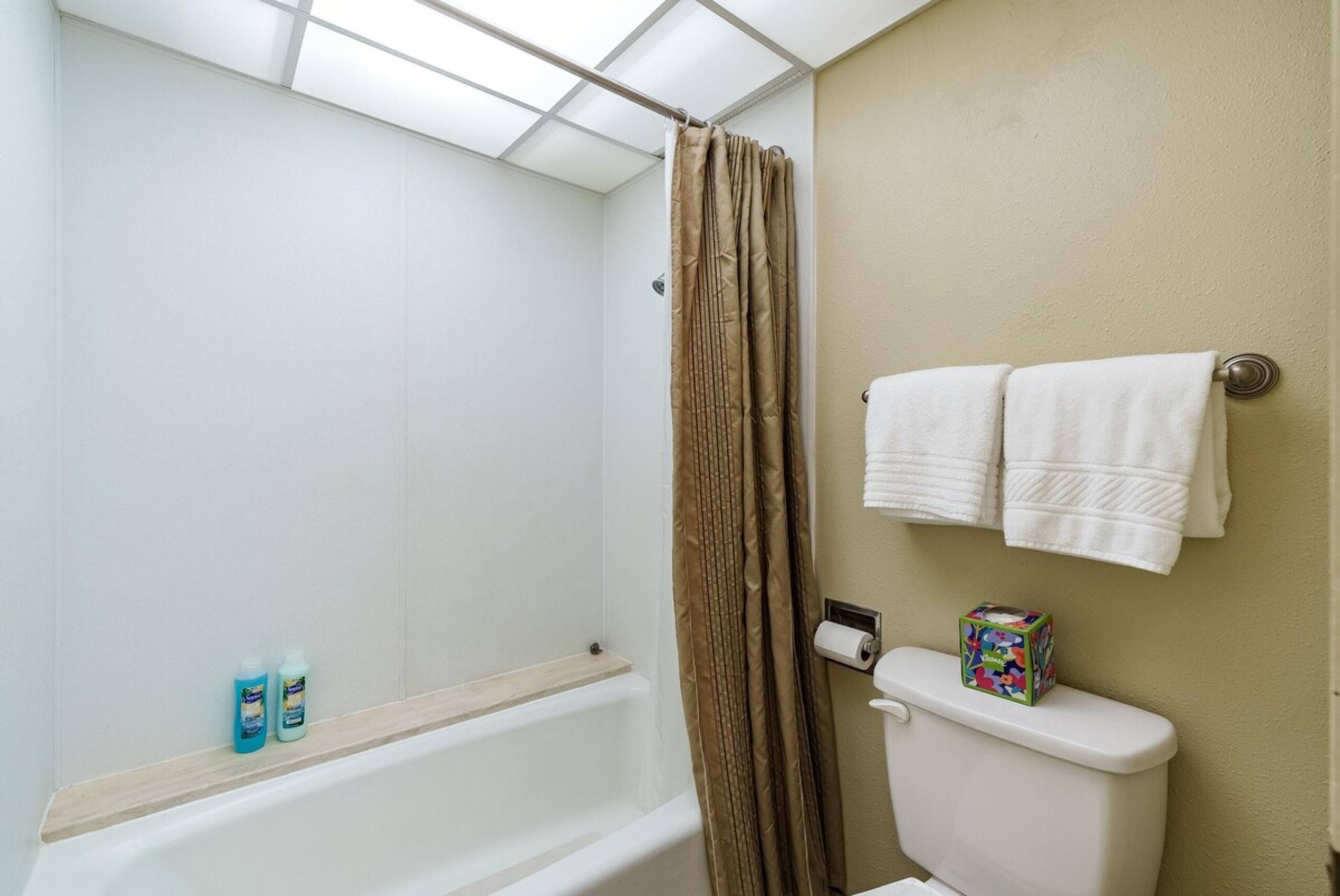 Ocean View Paradise Spacious 2-Bedroom Condo - Photo 17