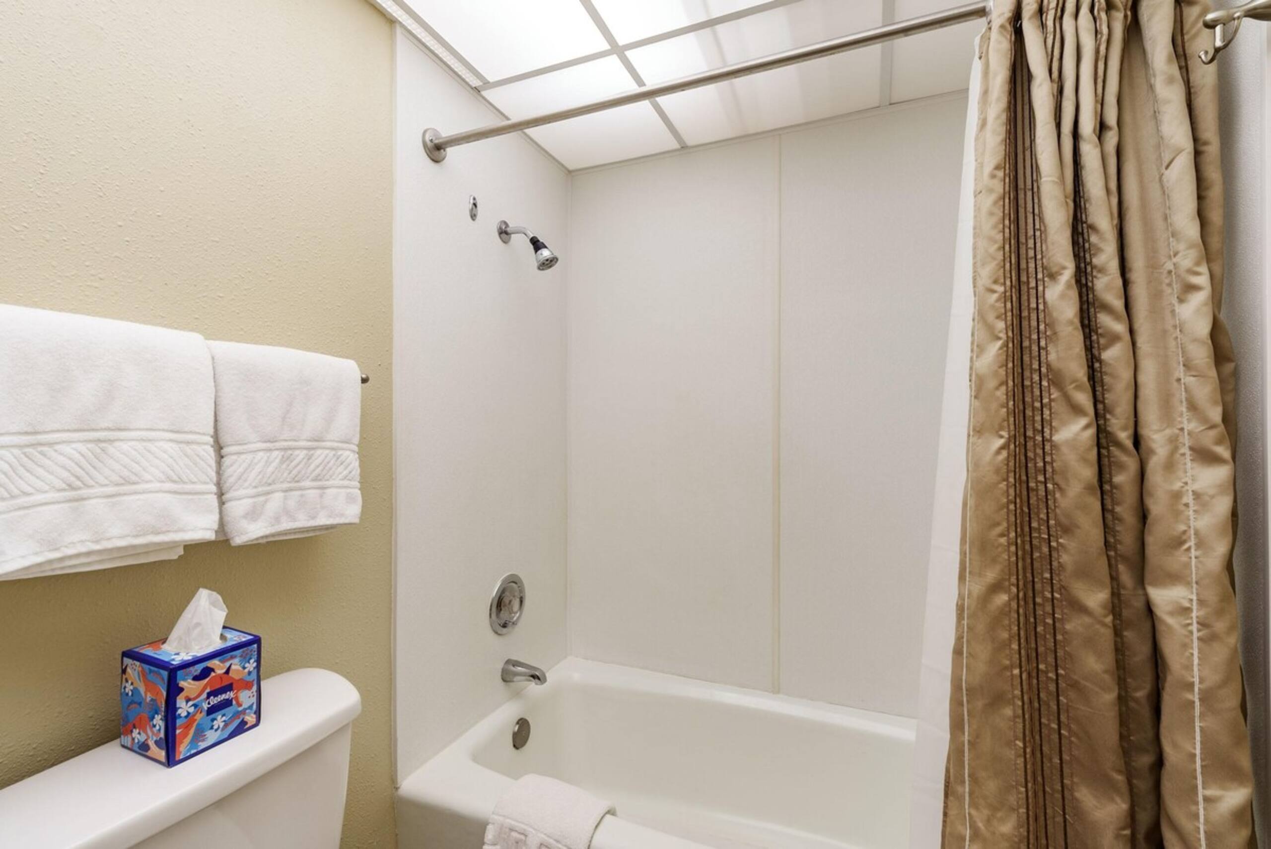 Ocean View Paradise Spacious 2-Bedroom Condo - Photo 22