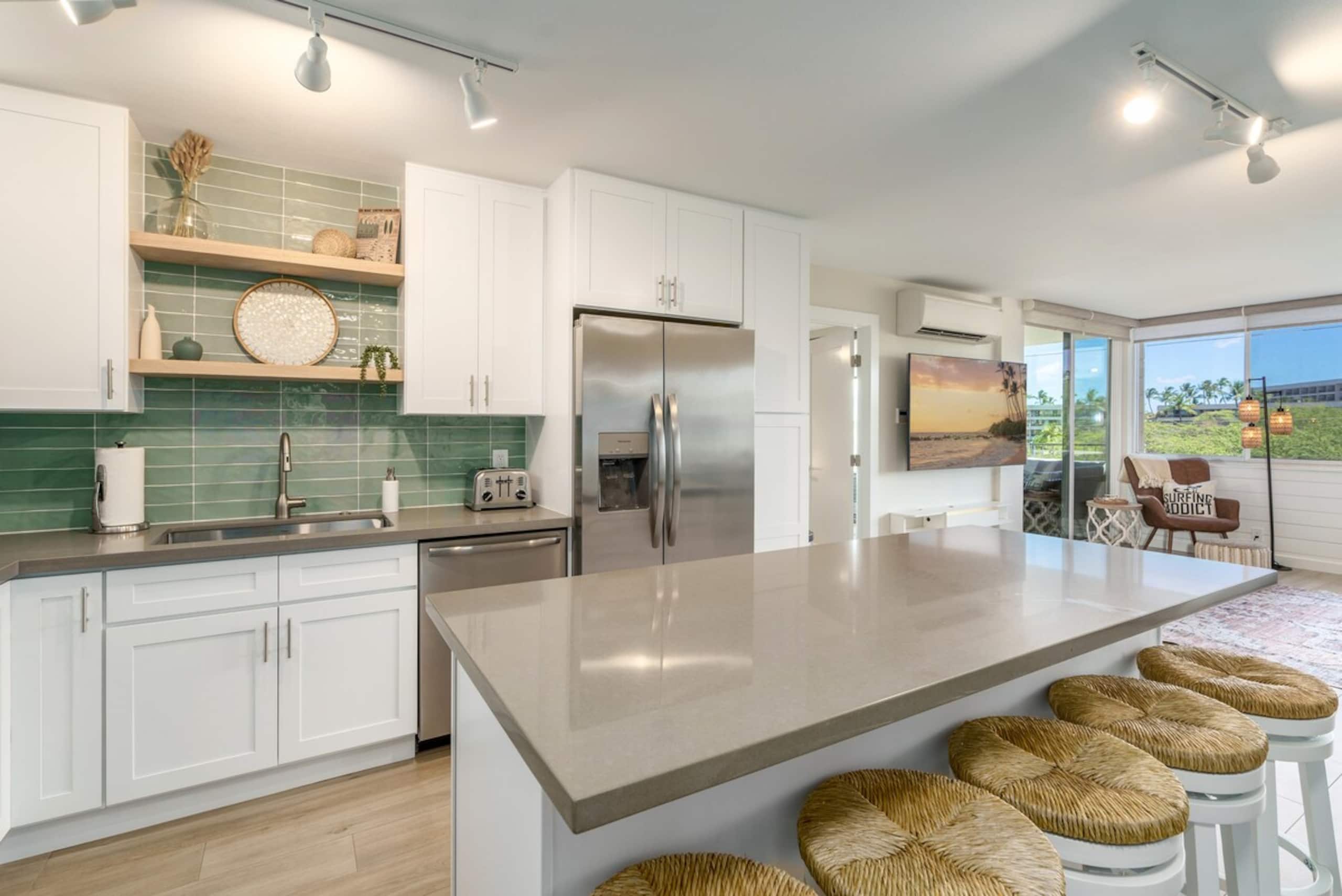 Oceanview Remodeled Across from Kamaole 3 Beach - Photo 9
