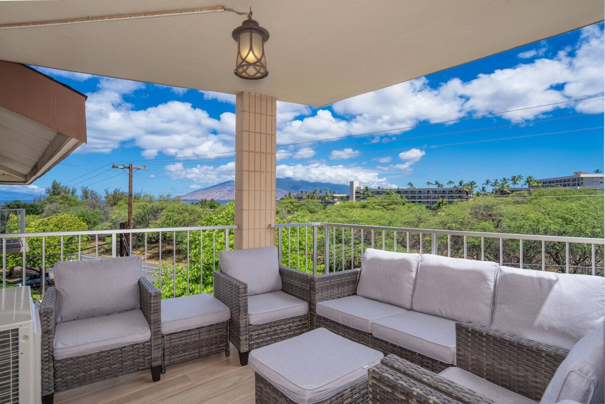 Oceanview Remodeled Across from Kamaole 3 Beach - Photo 19