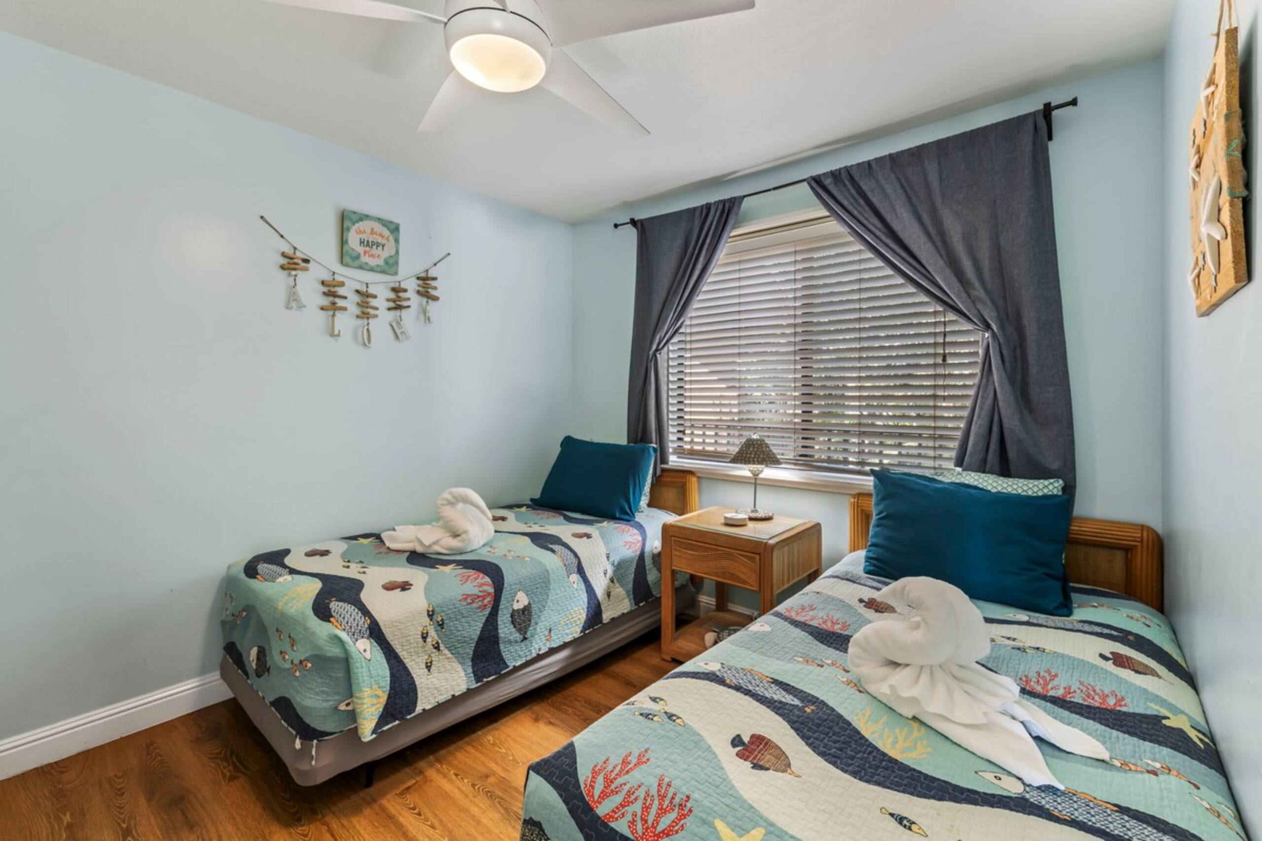 Family Friendly 3 bedroom, AC, walk to the beach - Photo 24