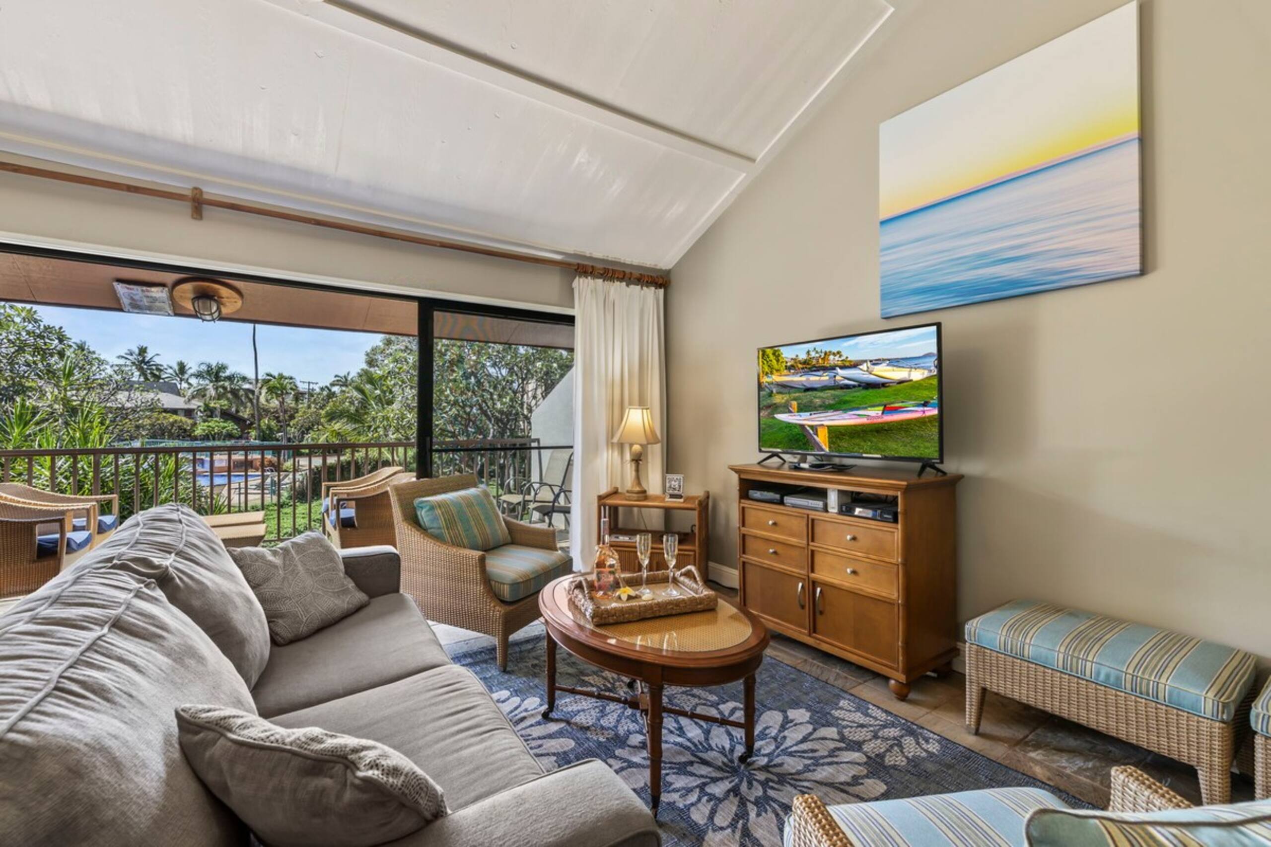 Family Friendly 3 bedroom, AC, walk to the beach - Photo 13