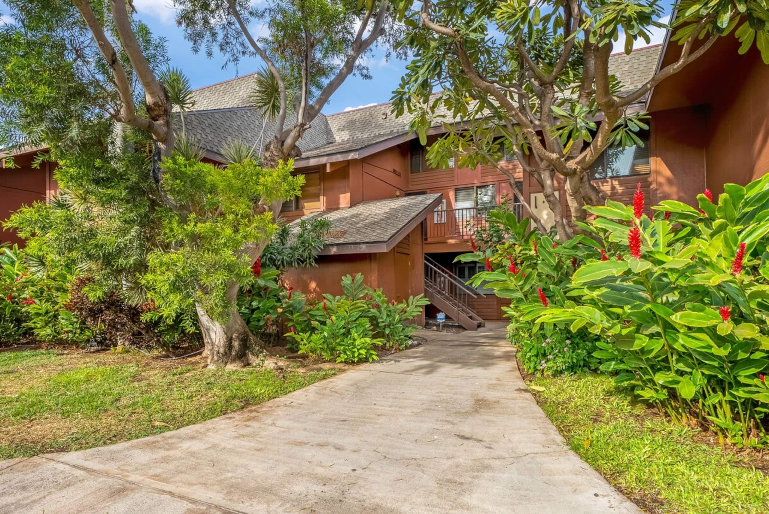Family Friendly 3 bedroom, AC, walk to the beach - Photo 36