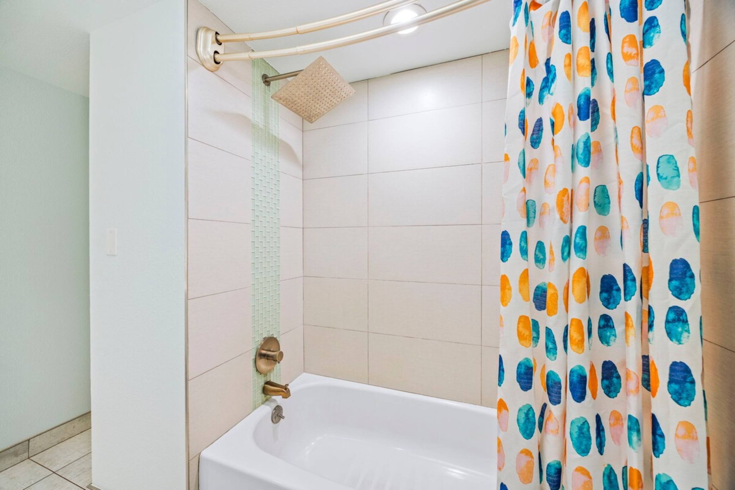 New Bathrooms Modern Spacious Penthouse Oceanview - Photo 51
