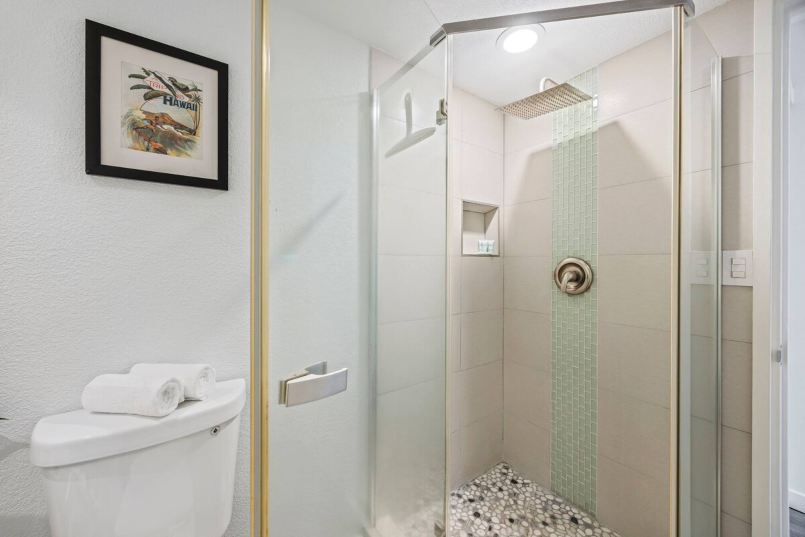 New Bathrooms Modern Spacious Penthouse Oceanview - Photo 23