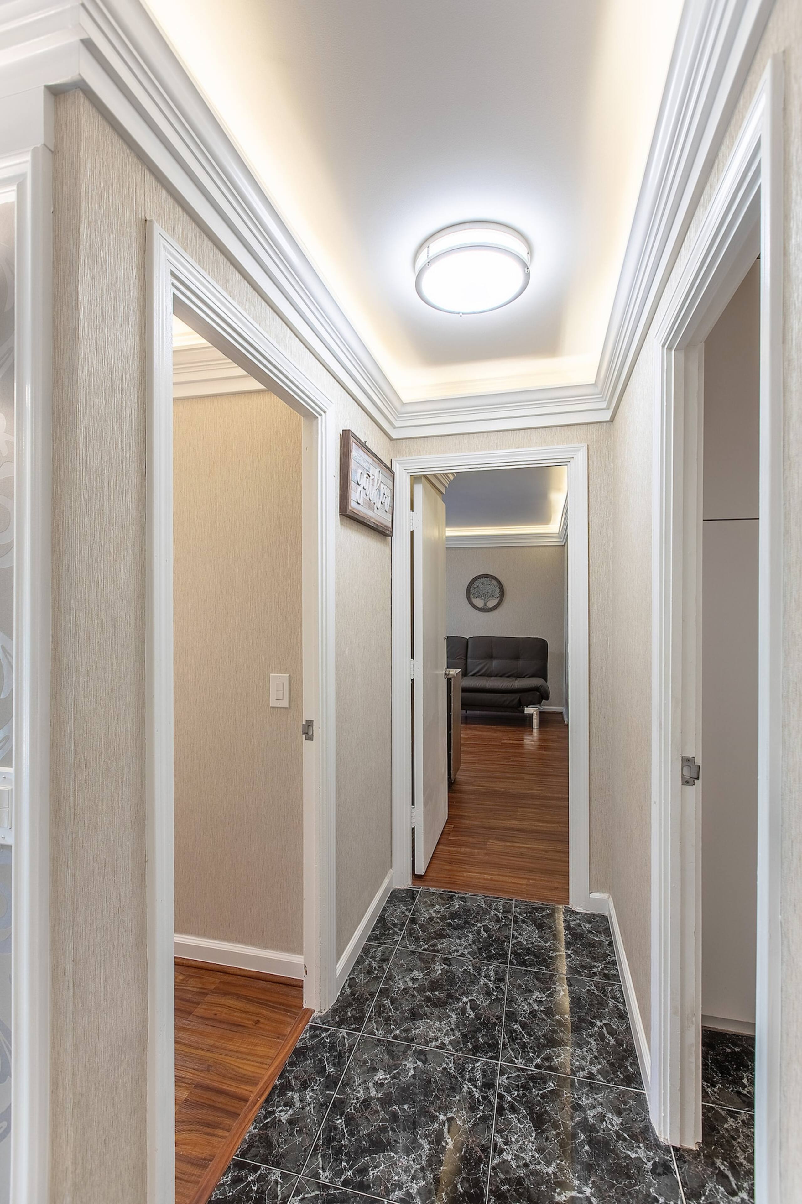 0.1 mile to Beach 2B+Den/2B/6 Beds/Parking /condo - Photo 46