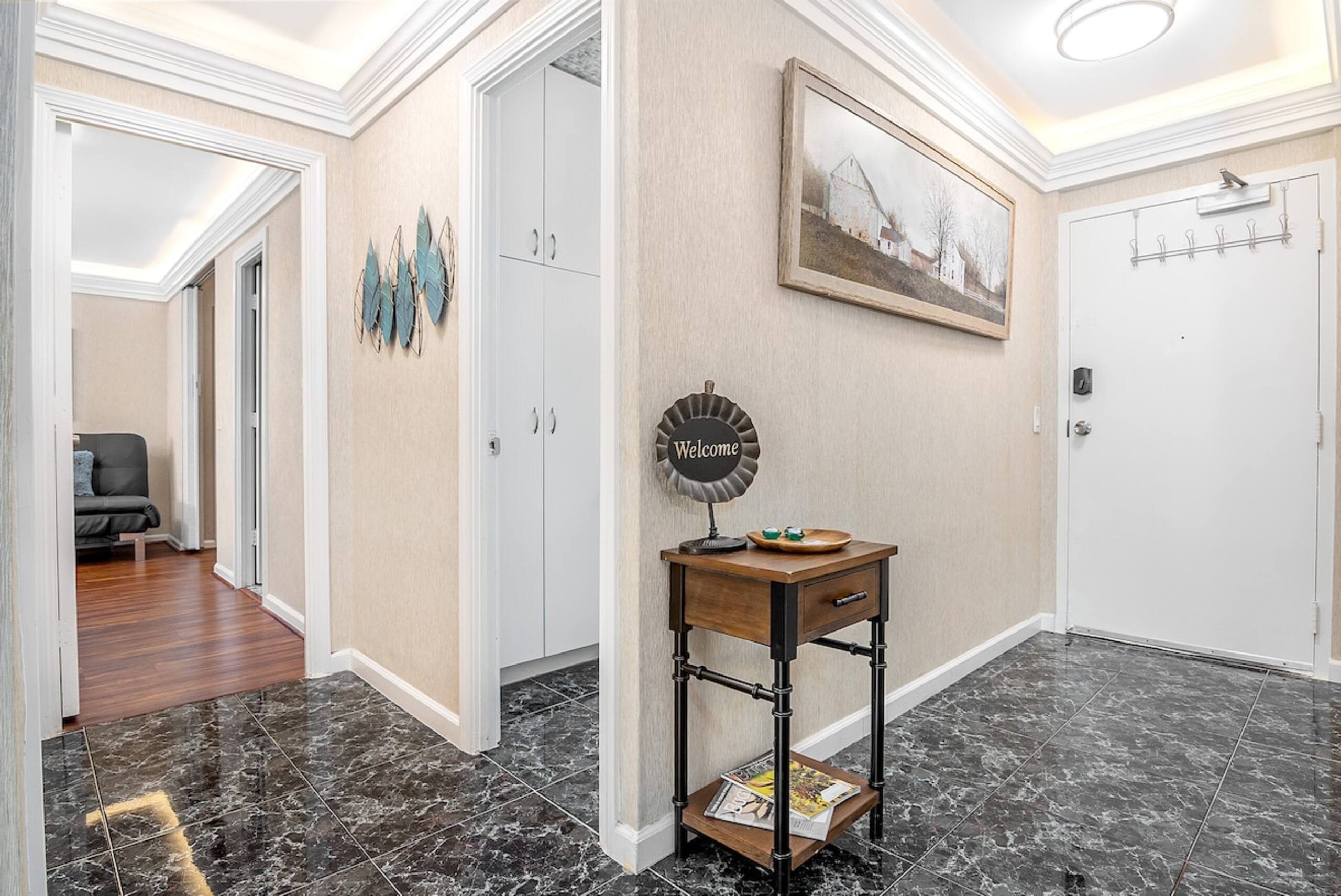 0.1 mile to Beach 2B+Den/2B/6 Beds/Parking /condo - Photo 48