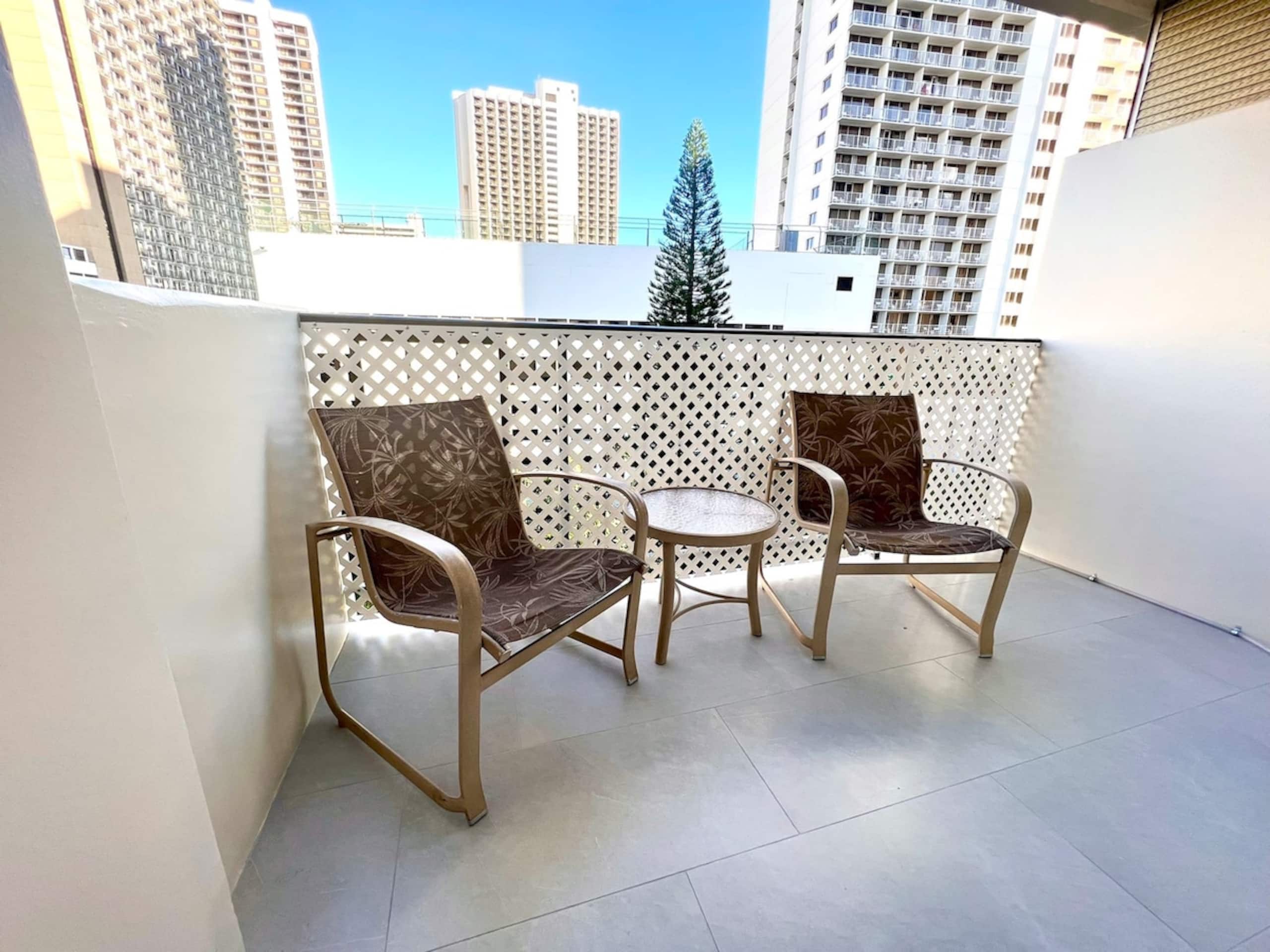 9B Waikiki Studio, Steps to Beach, Ocean View - Photo 14