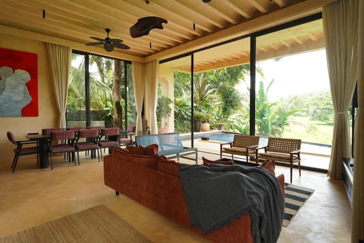 Living room image 2